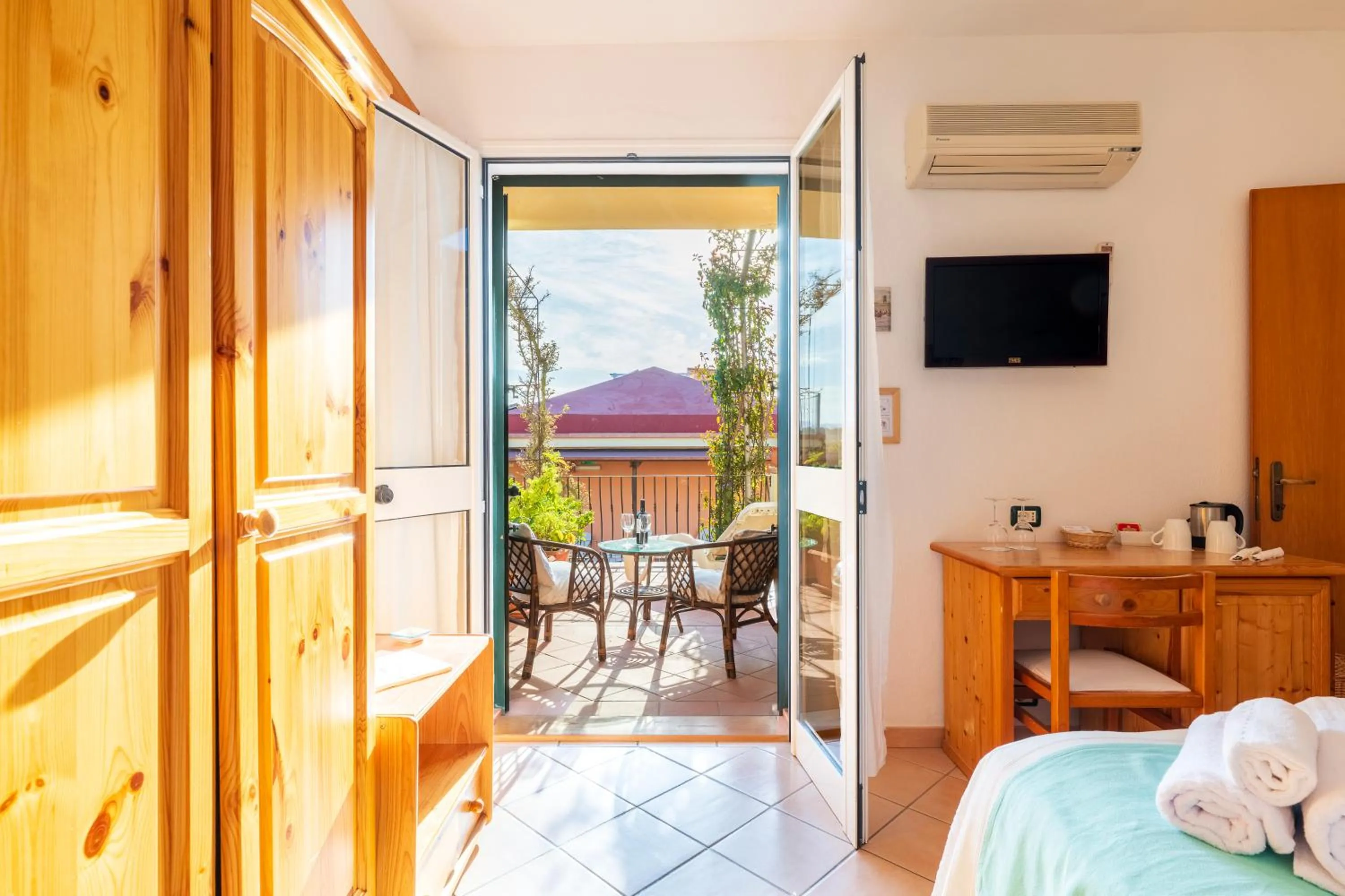 Bed in Domus De Janas Sul Mare