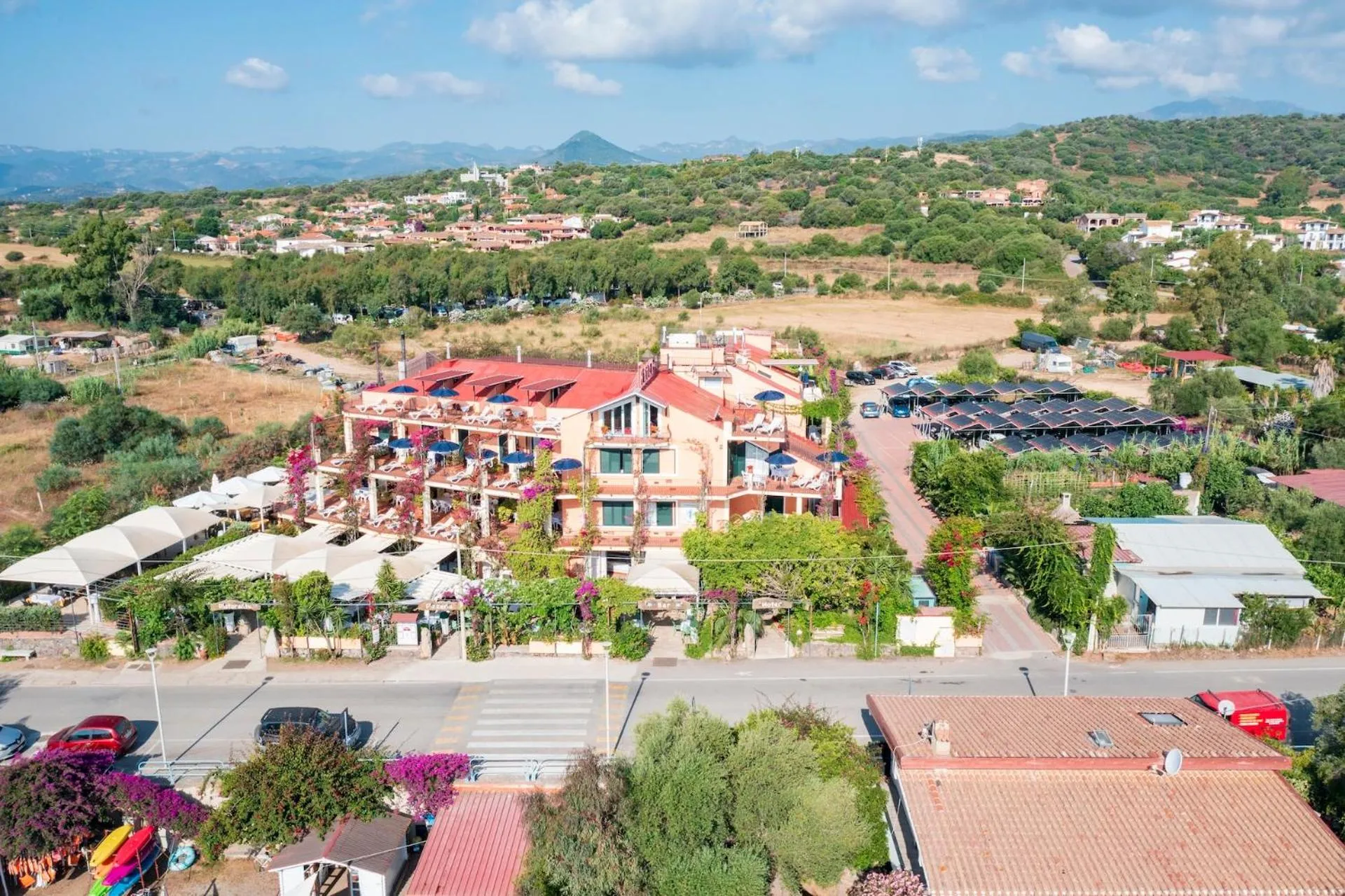 Property building in Domus De Janas Sul Mare