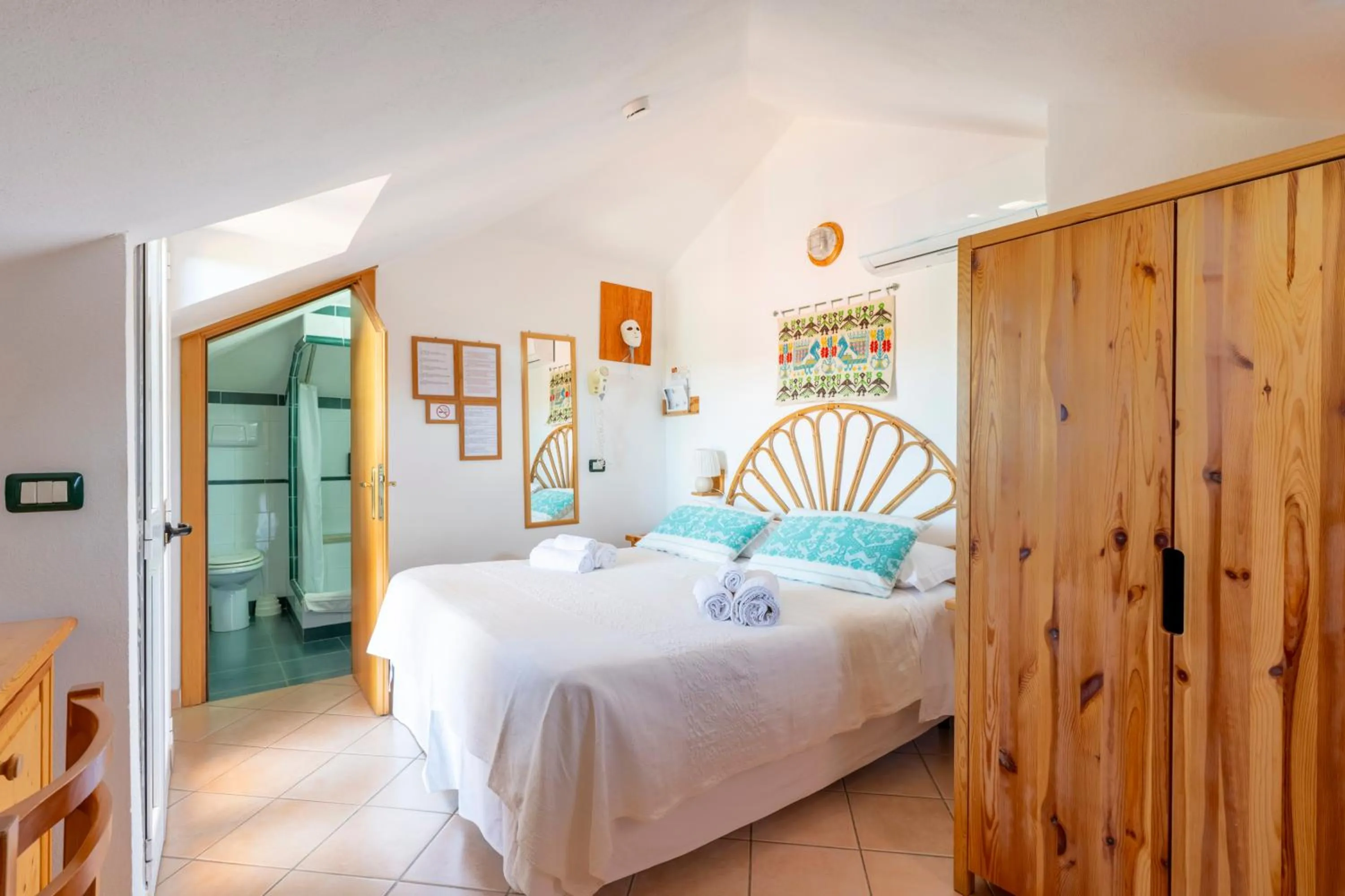 Bed in Domus De Janas Sul Mare