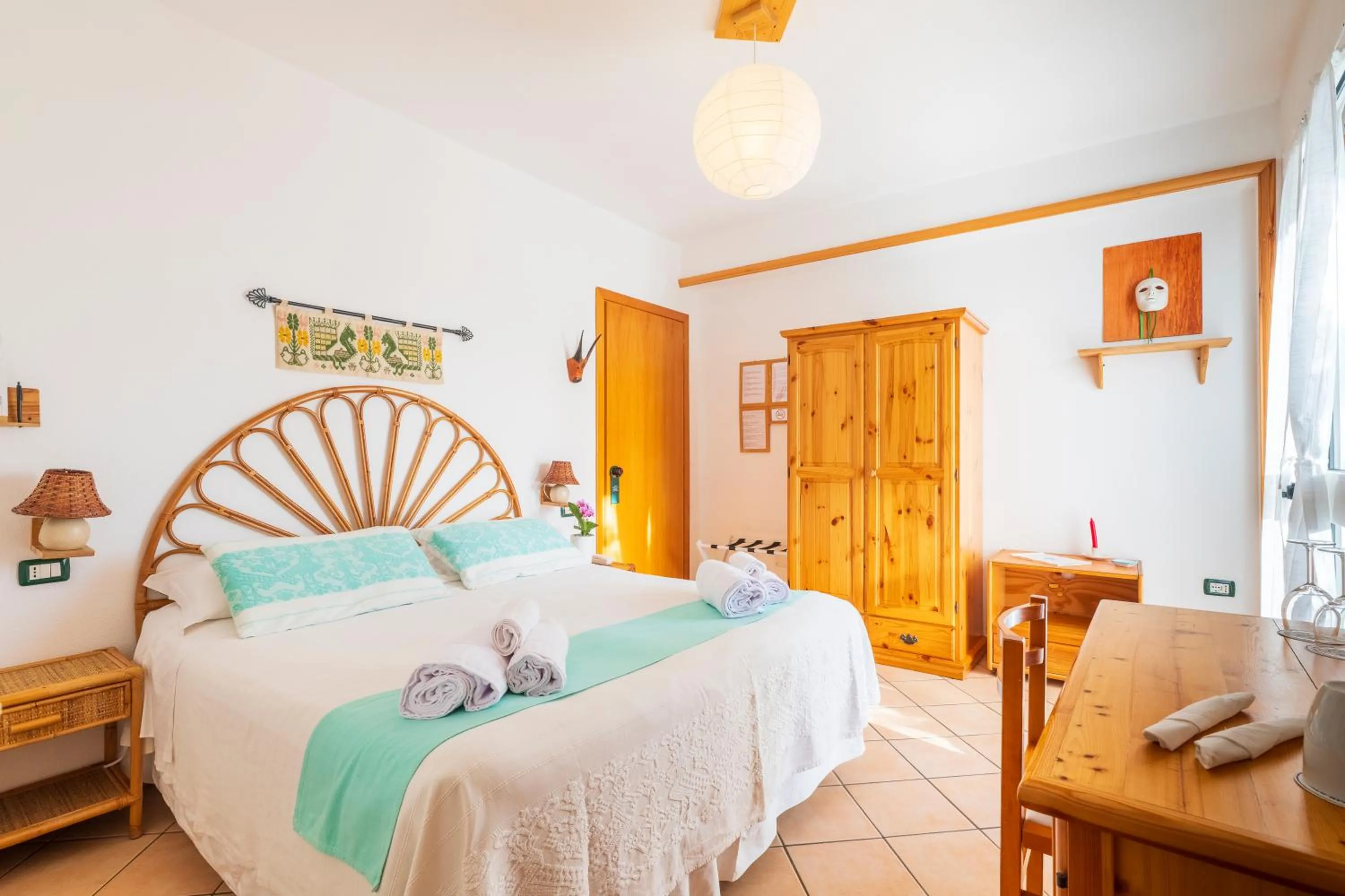 Bed in Domus De Janas Sul Mare