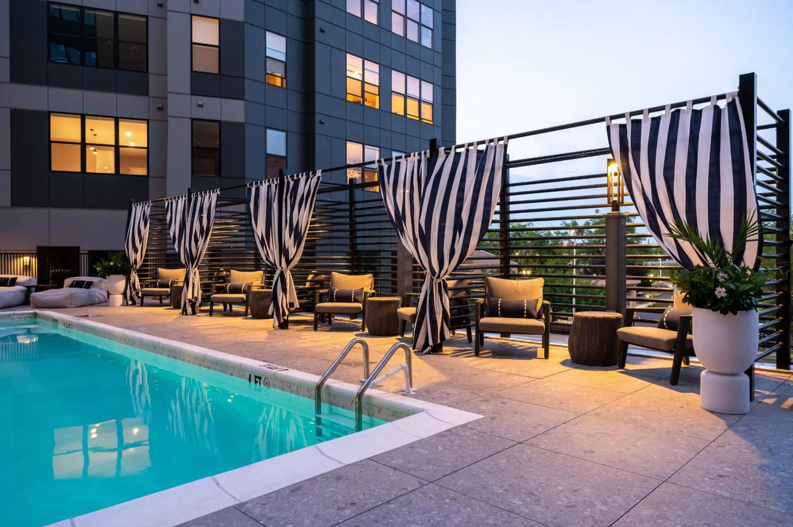 Seating area in Luxury Apartments by Hyatus at Pierpont