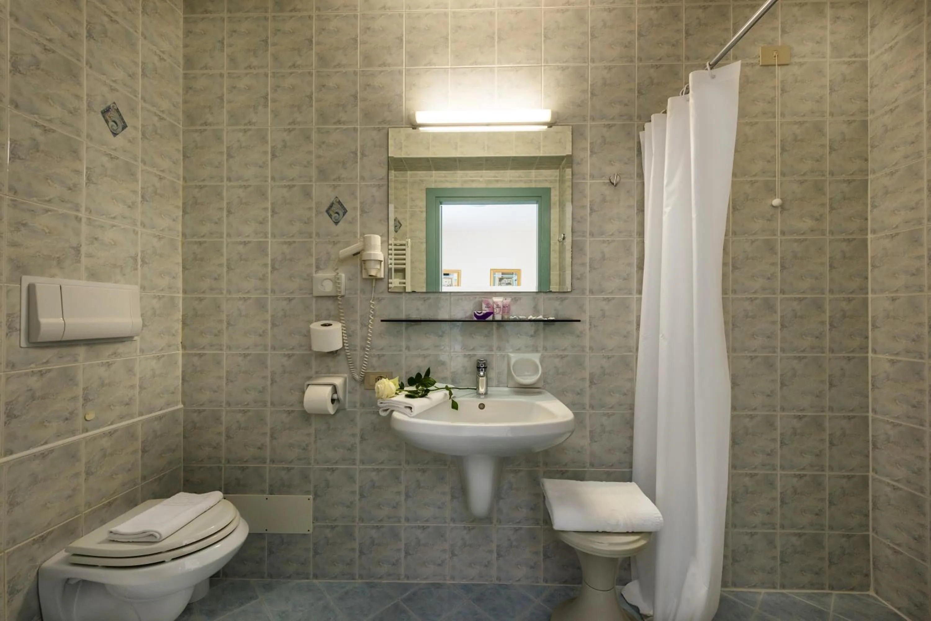 Bathroom in Salus Smart & Chic Hotel