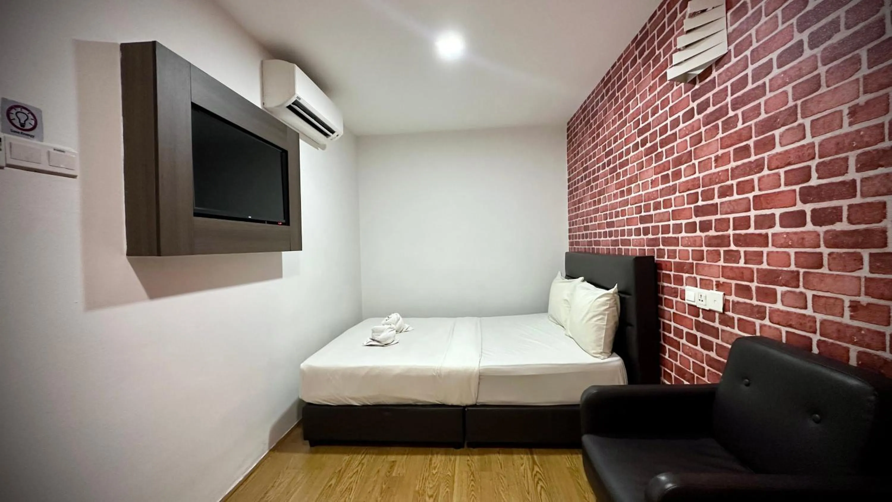 Bed in Swing & Pillows - Sentul Titiwangsa