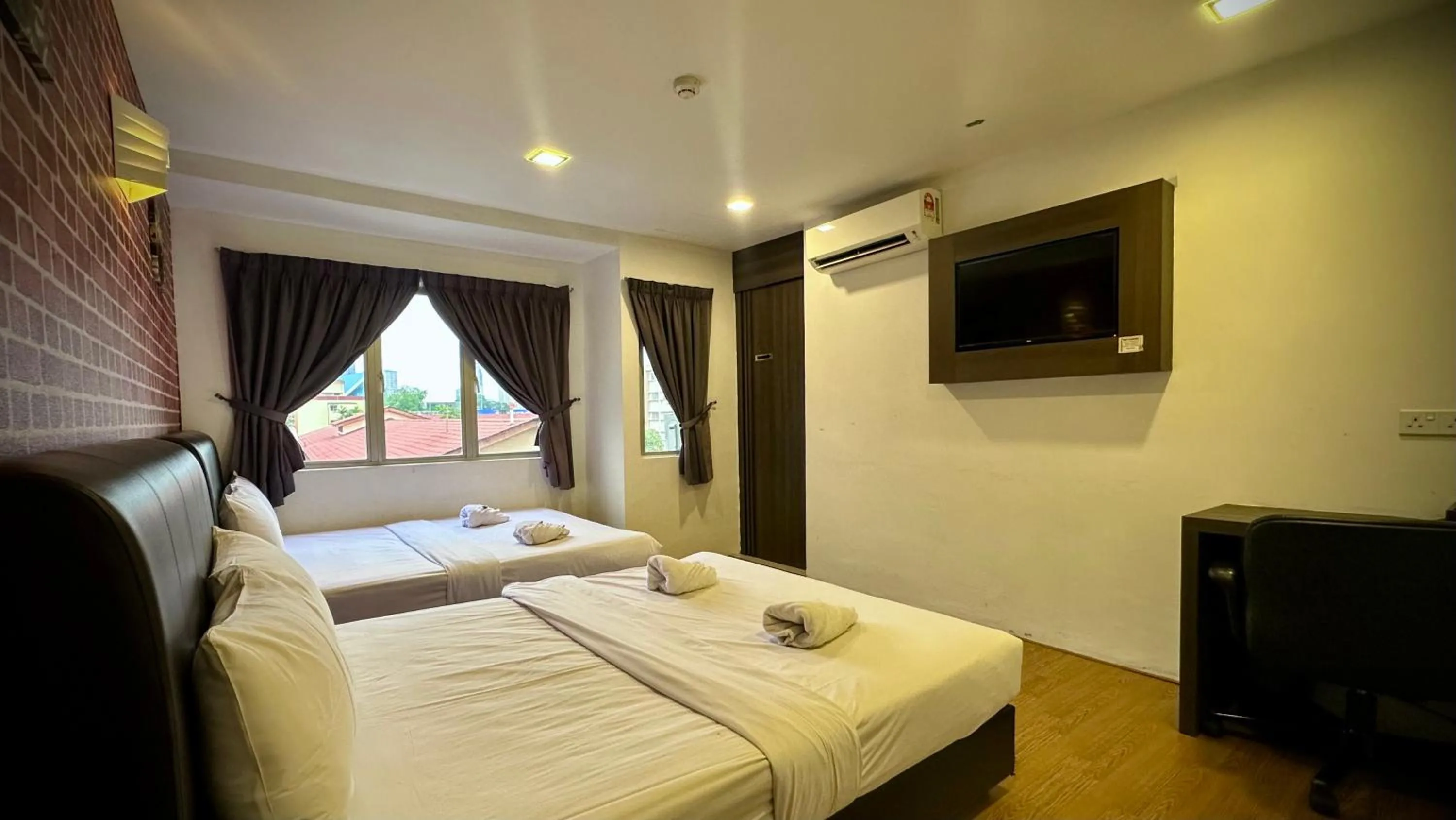 Photo of the whole room, Bed in Swing & Pillows - Sentul Titiwangsa