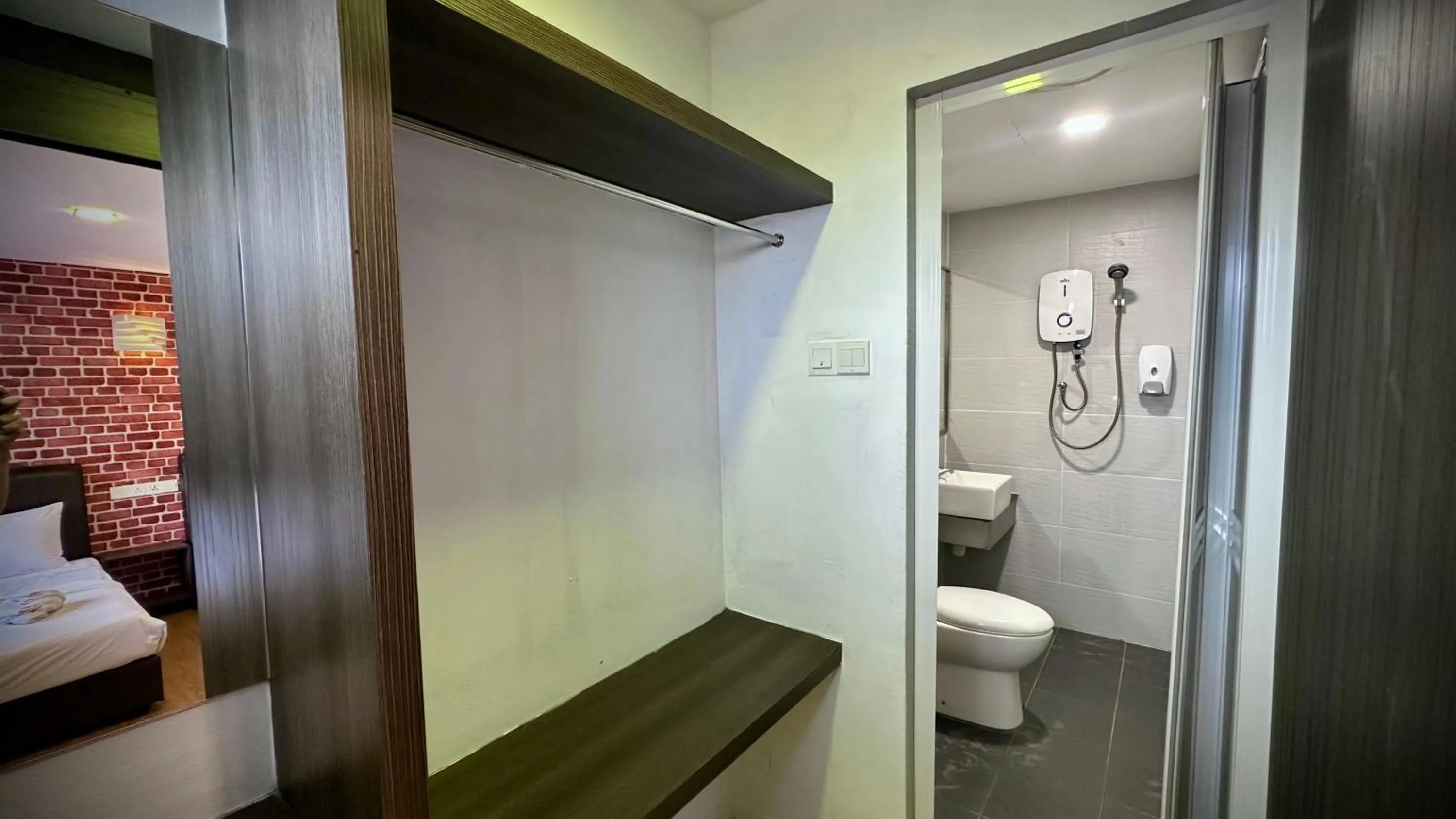 Shower in Swing & Pillows - Sentul Titiwangsa