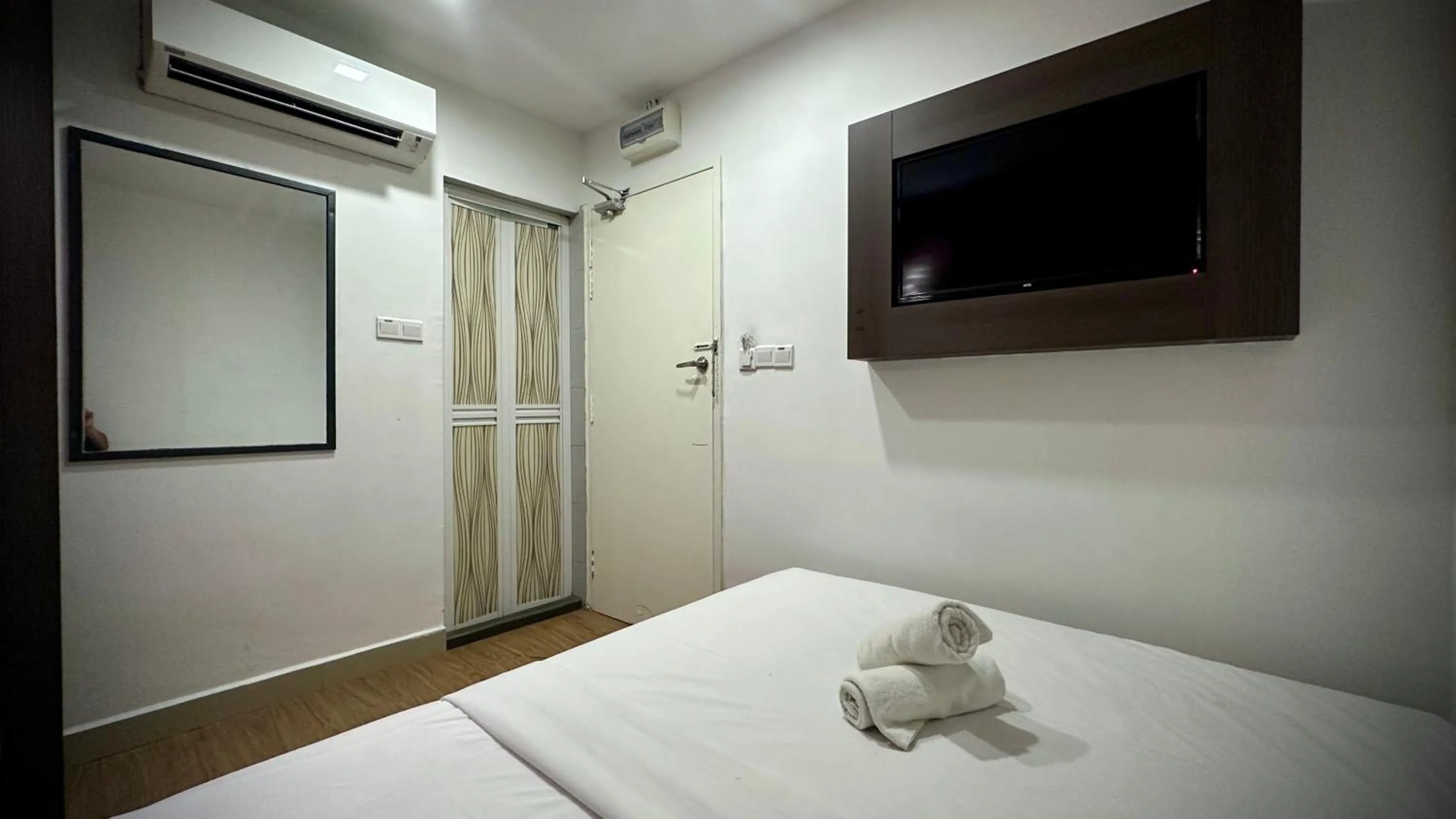 Bedroom, Bed in Swing & Pillows - Sentul Titiwangsa