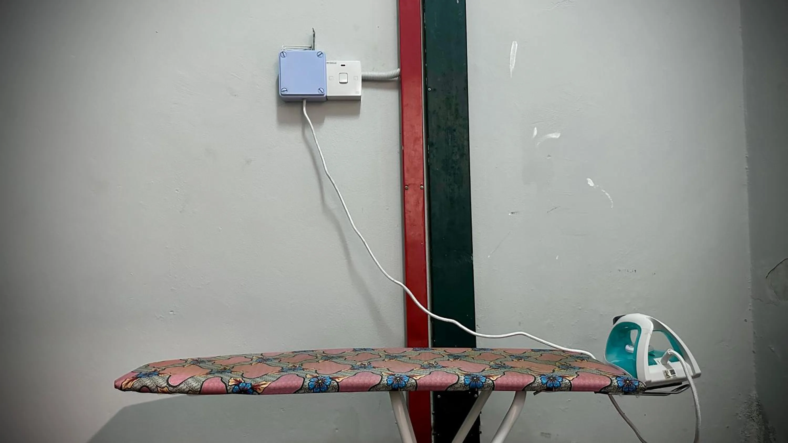 flat iron in Swing & Pillows - Sentul Titiwangsa