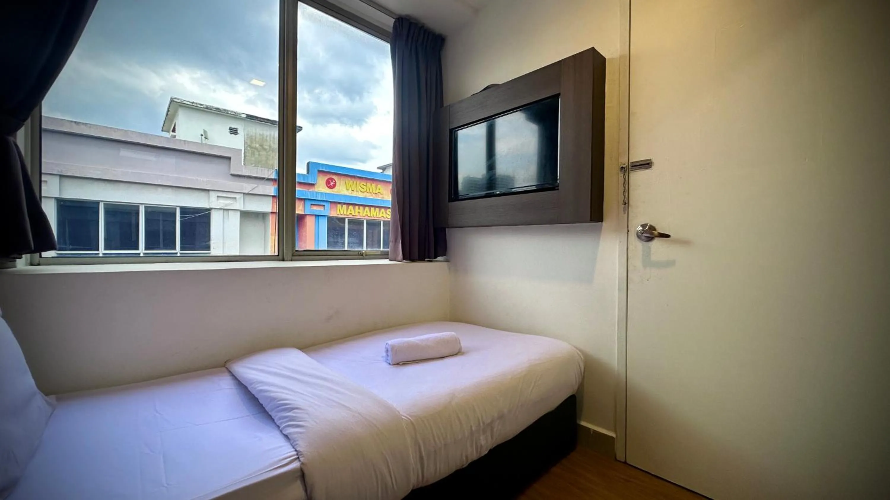 TV and multimedia, Bed in Swing & Pillows - Sentul Titiwangsa