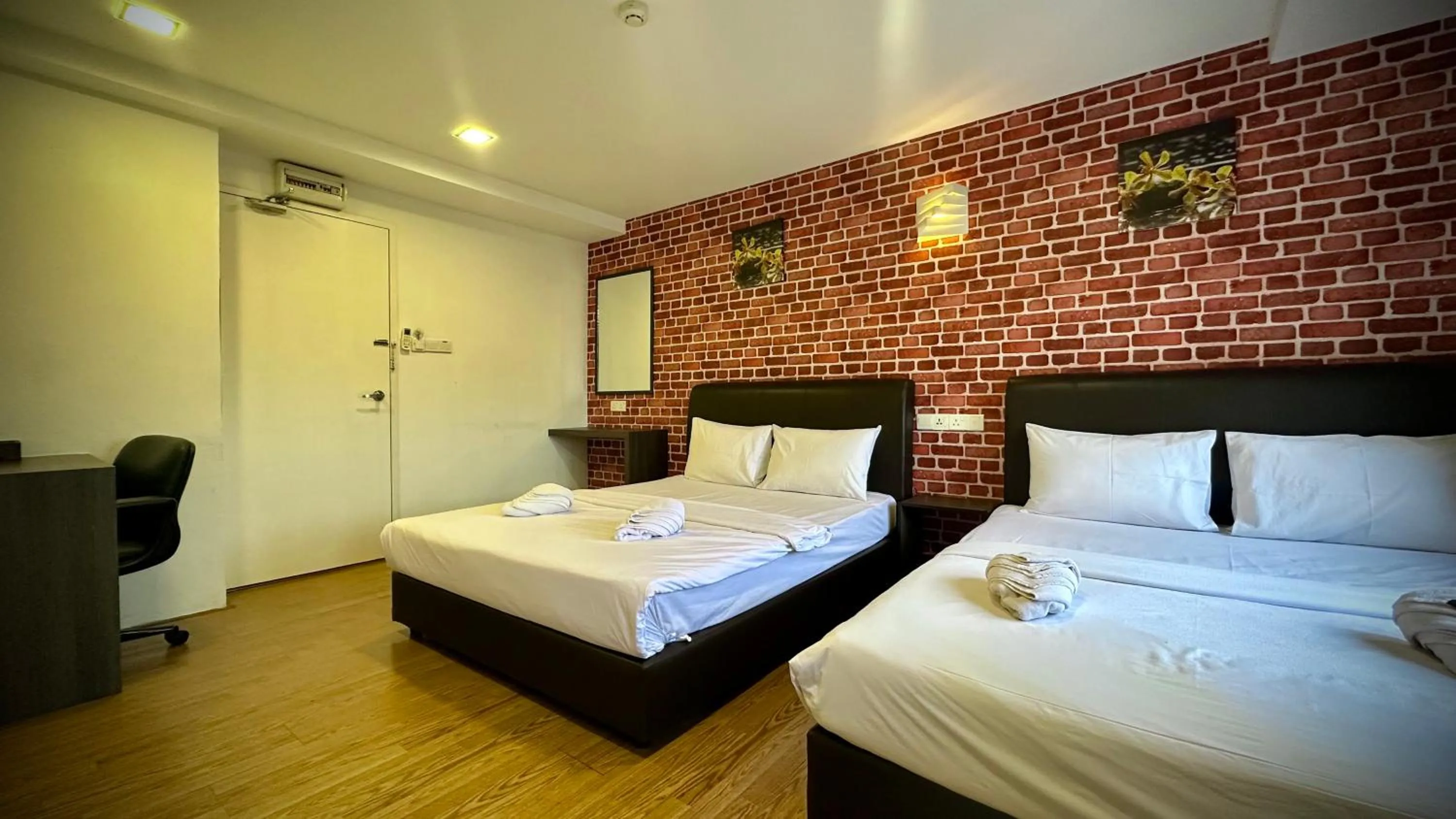 Photo of the whole room, Bed in Swing & Pillows - Sentul Titiwangsa