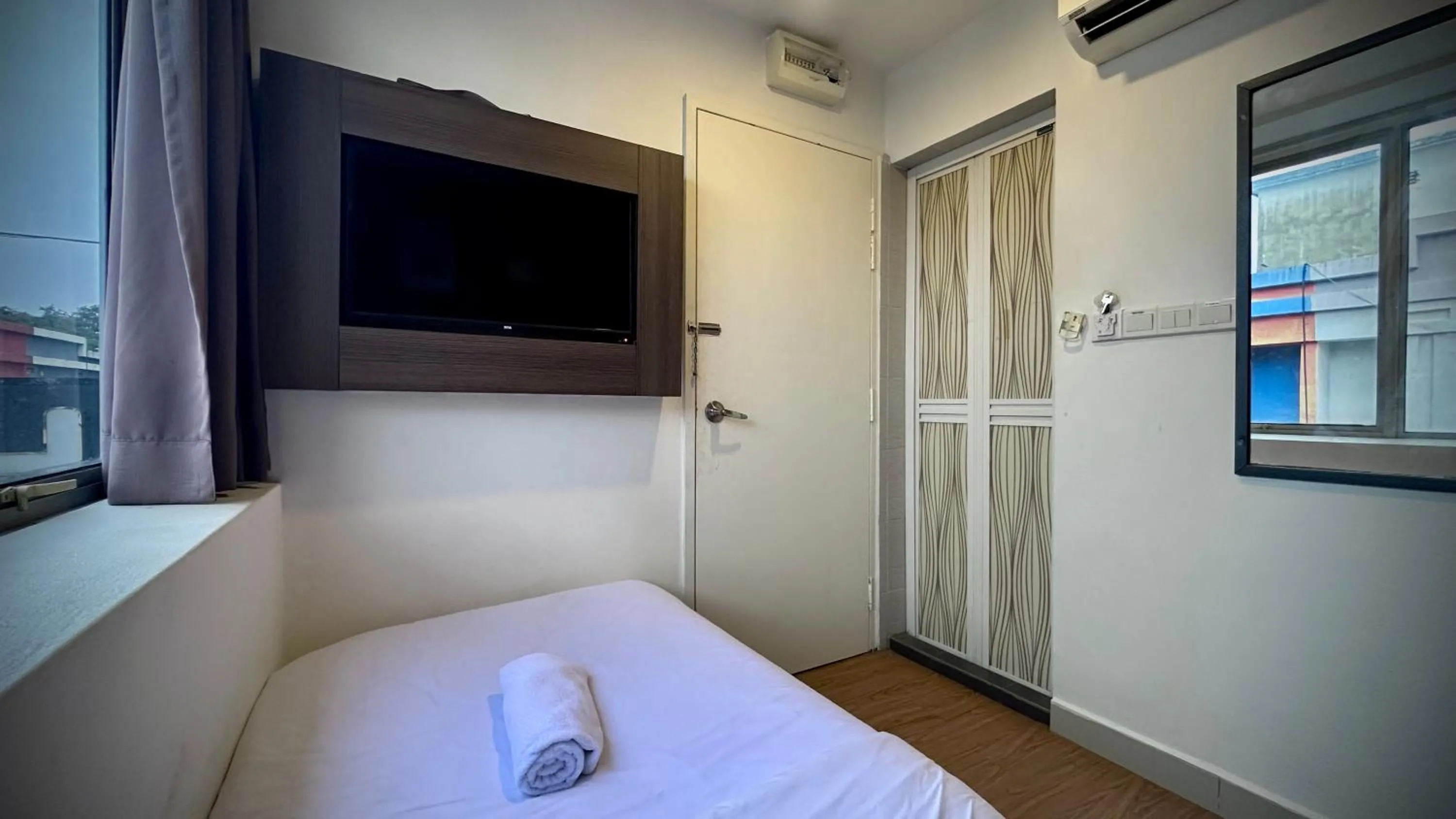 Photo of the whole room, Bed in Swing & Pillows - Sentul Titiwangsa