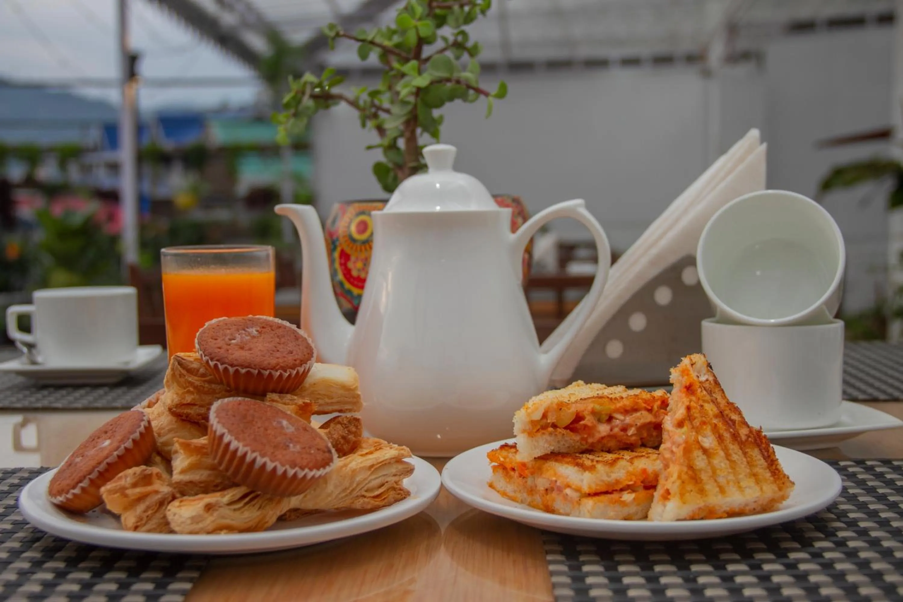 Food and drinks in Palri Boutique Hotel