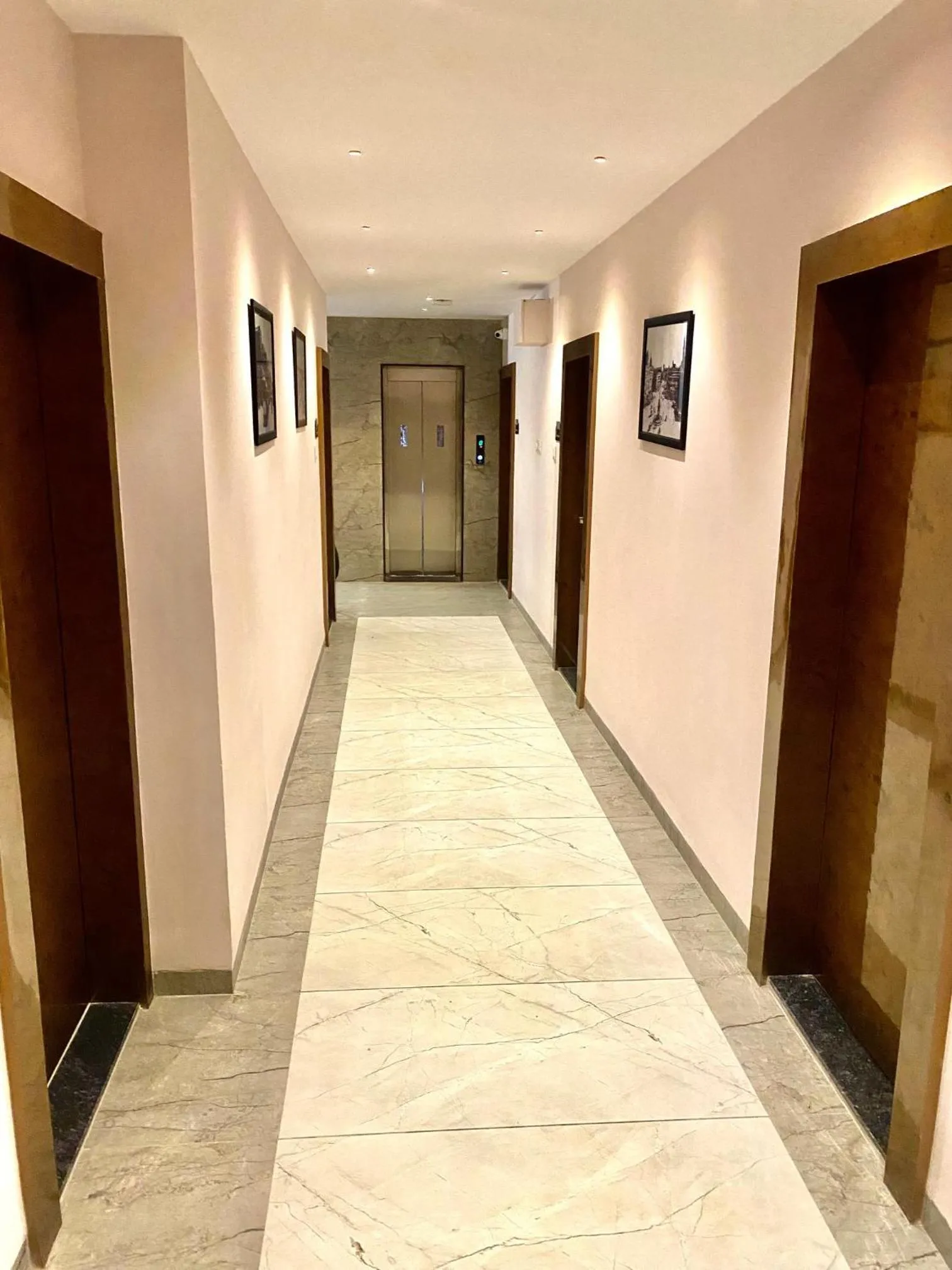 acessibility in Hotel Mumbai House-LIG Behind CHL Hospital