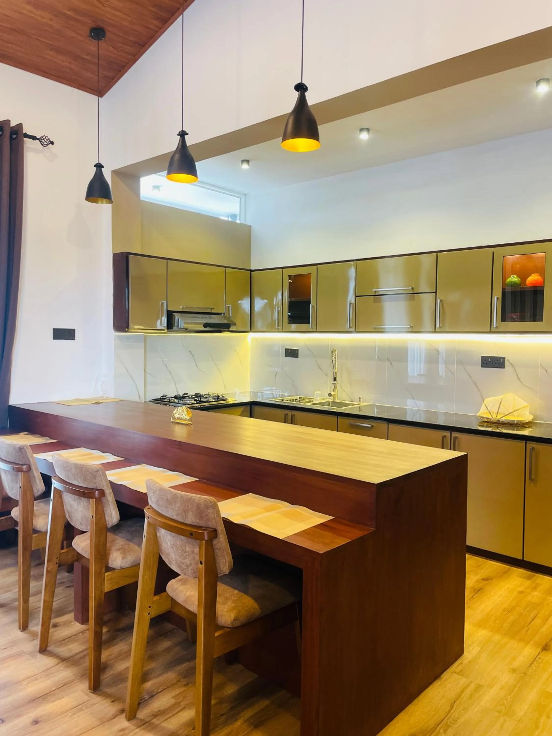 Kitchen or kitchenette in White House Holiday Resort