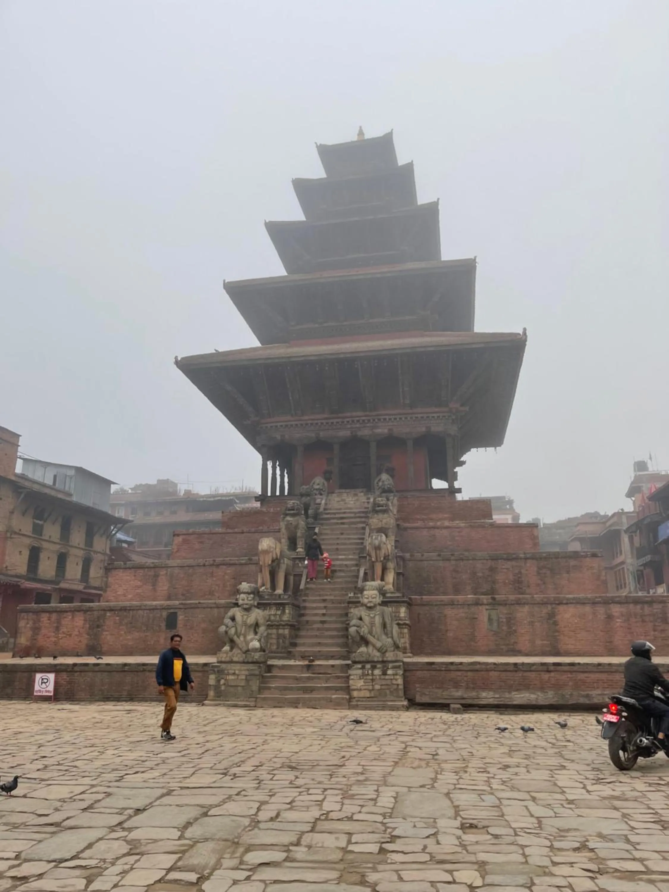 Property building in Hotel Empire & Rooftop Restaurant