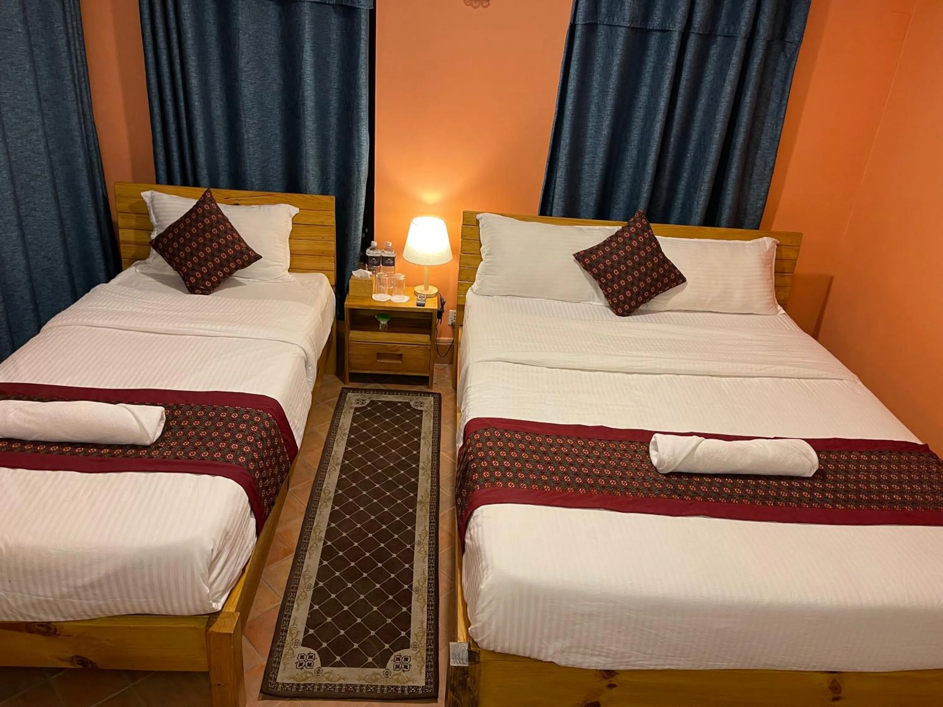 Bedroom, Bed in Hotel Empire & Rooftop Restaurant