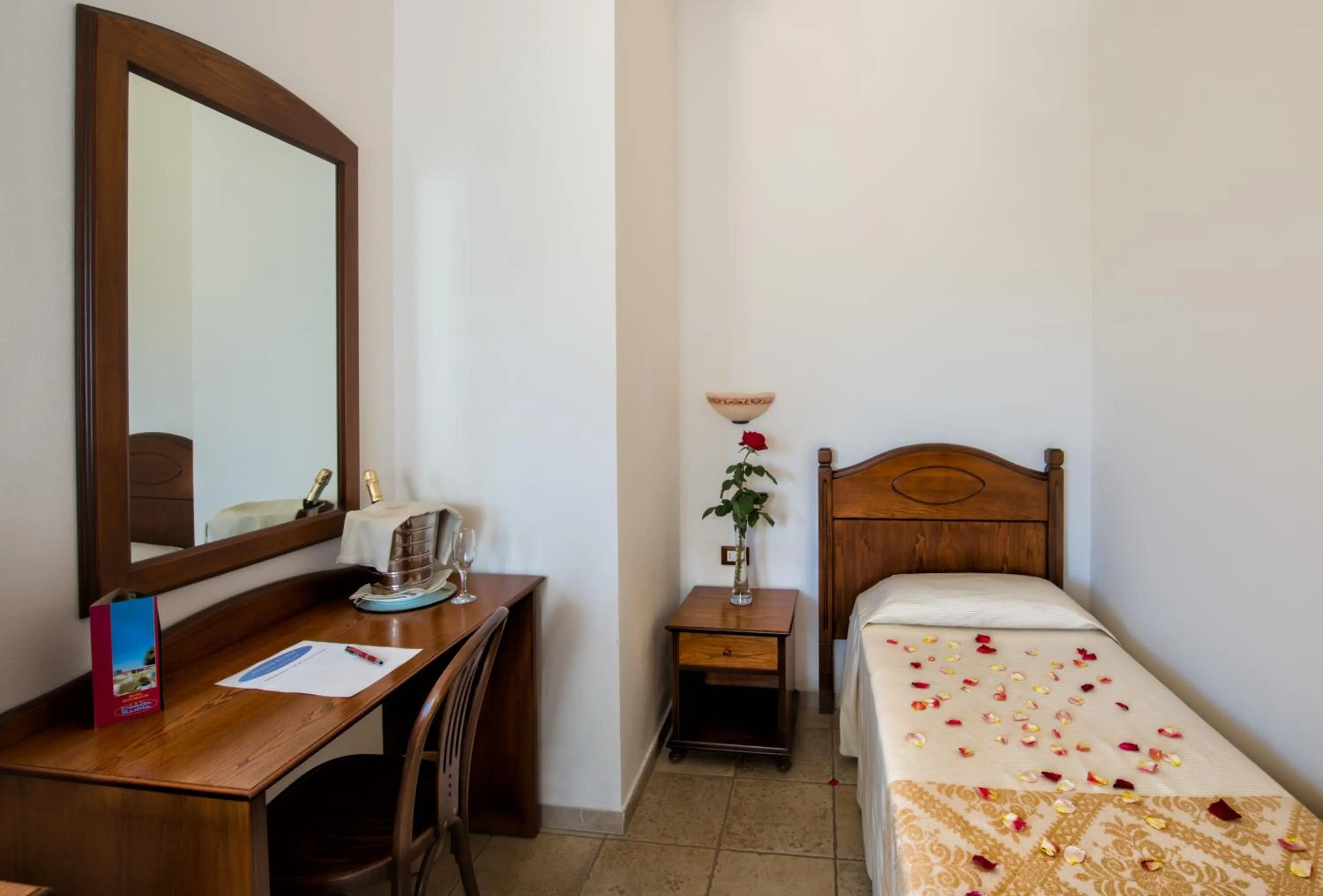 Restaurant/places to eat, Bed in Hotel Perda Rubia