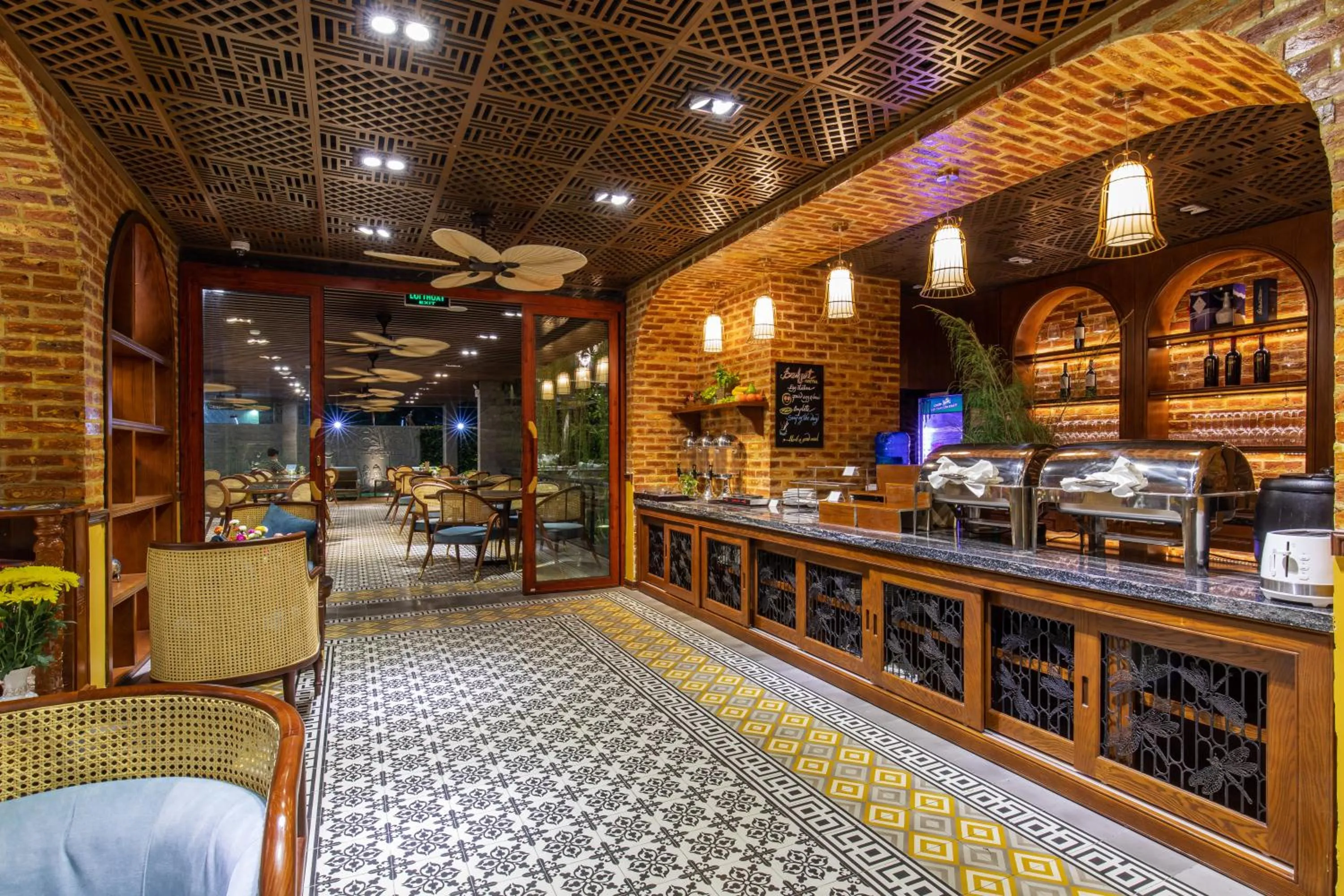 Restaurant/places to eat in Boutik Cham NhaTrang Hotel