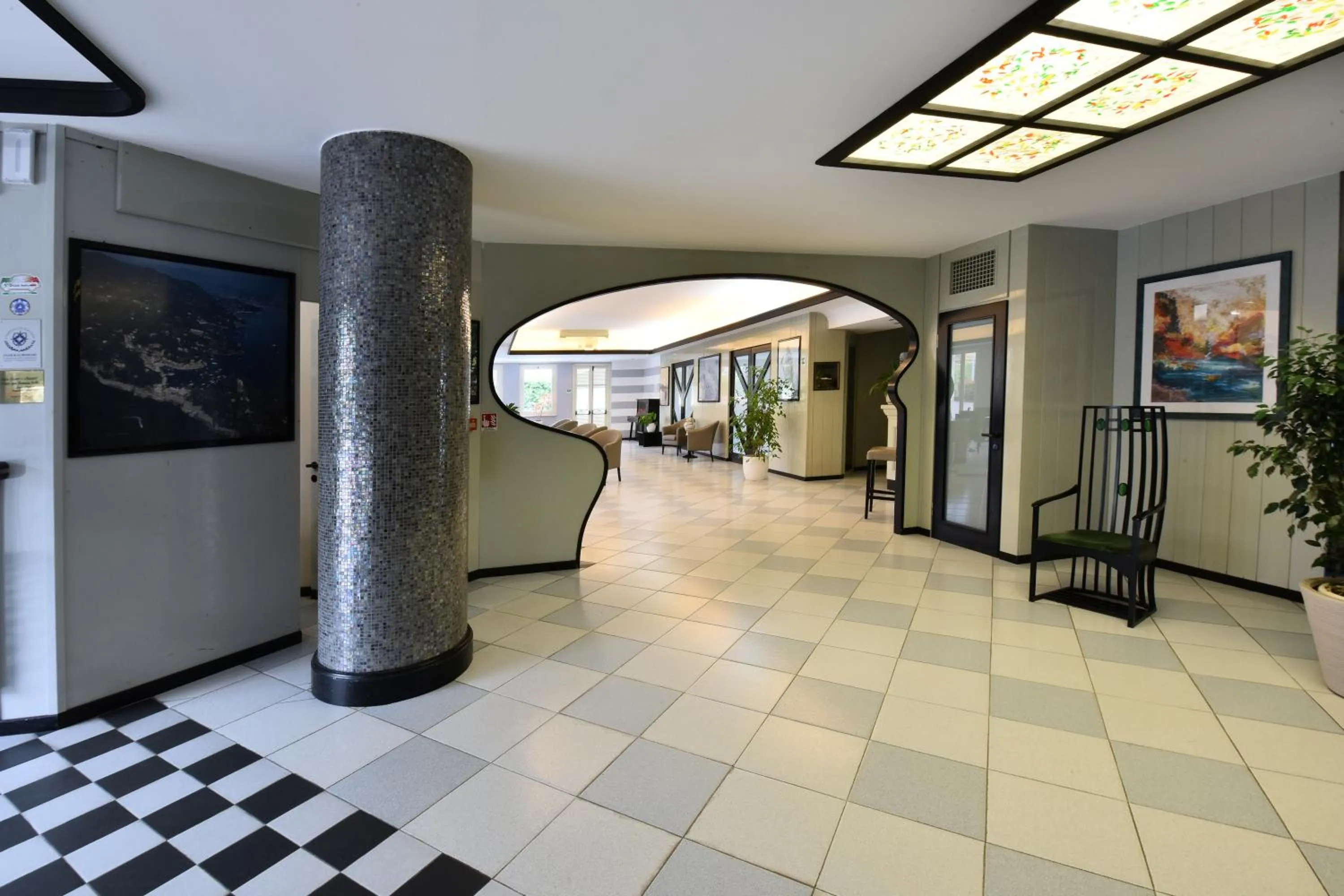 Lobby or reception in Hotel Sud Est by Fam Rossetti