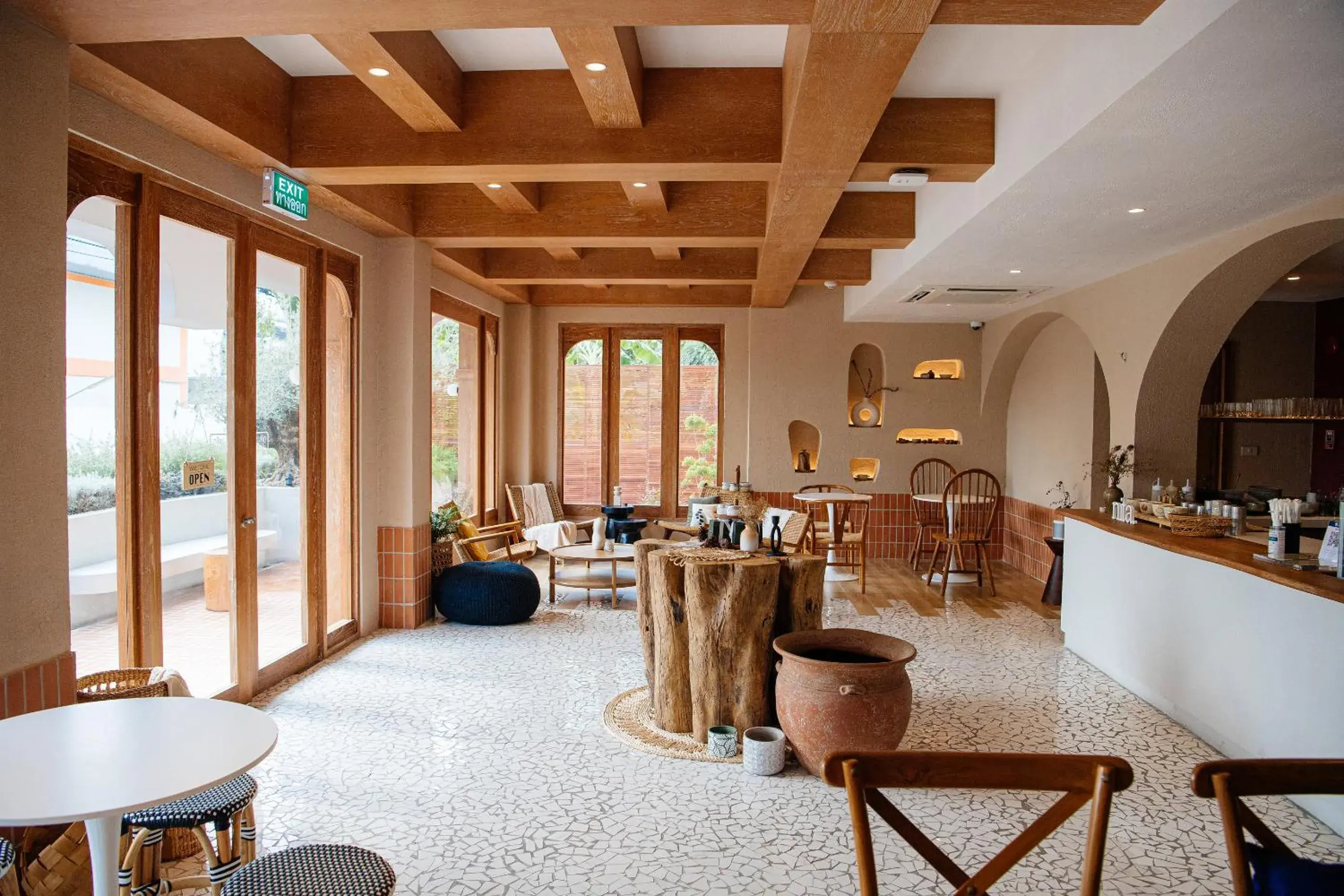 Restaurant/places to eat in VST Punnawithi Restaurant/places to eat in VST Punnawithi