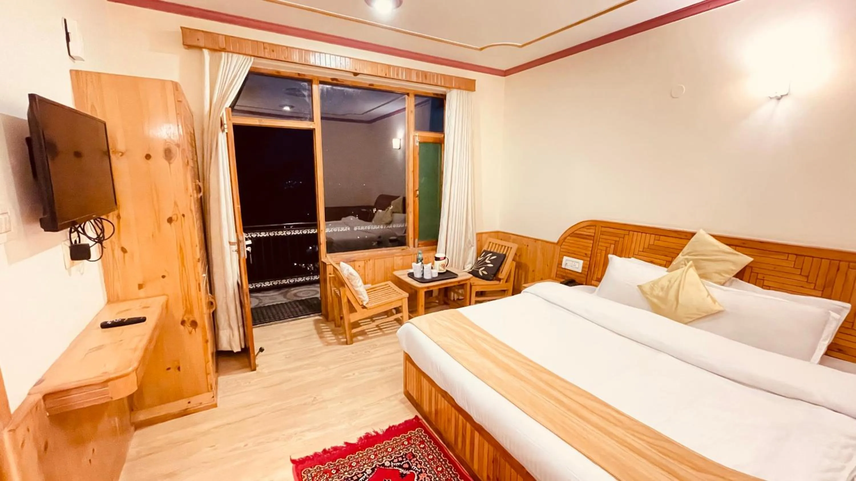 Photo of the whole room, Bed in Himalayan adventure Cottages & Budget Friendly BNB Manali