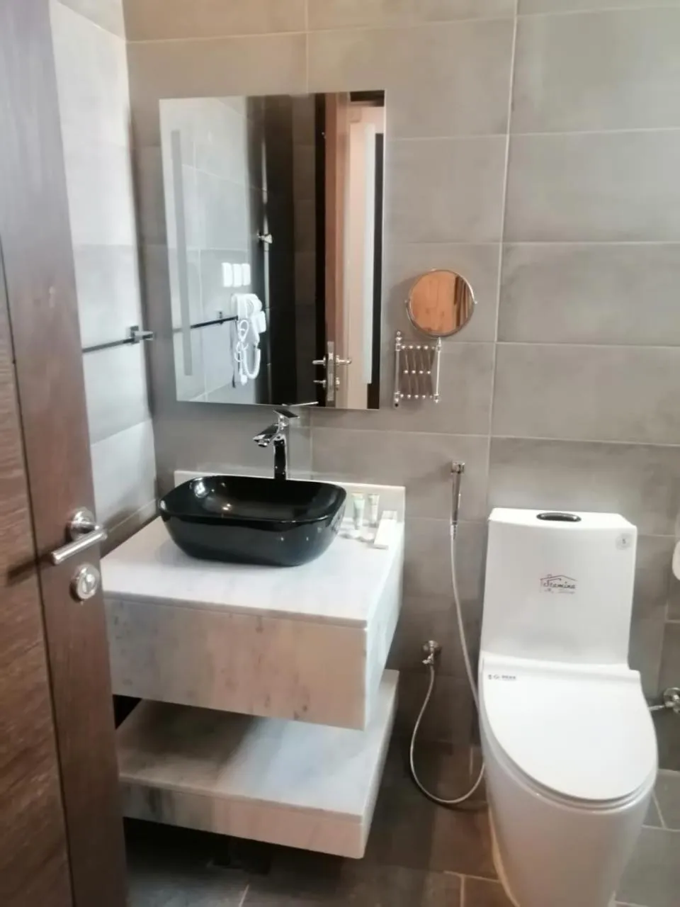 Clowzer Serviced Apartments