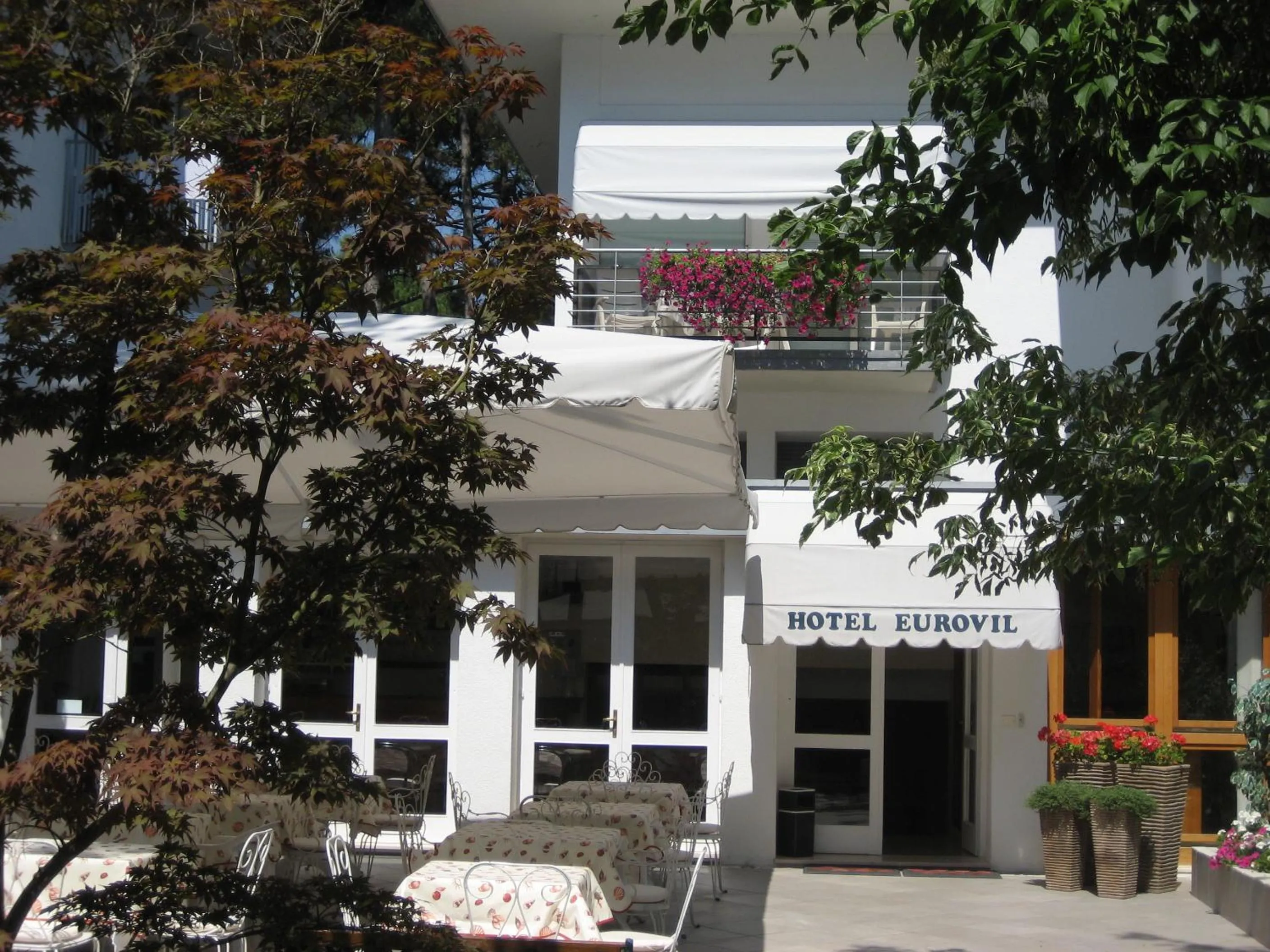 Property building in Hotel Eurovil Garni