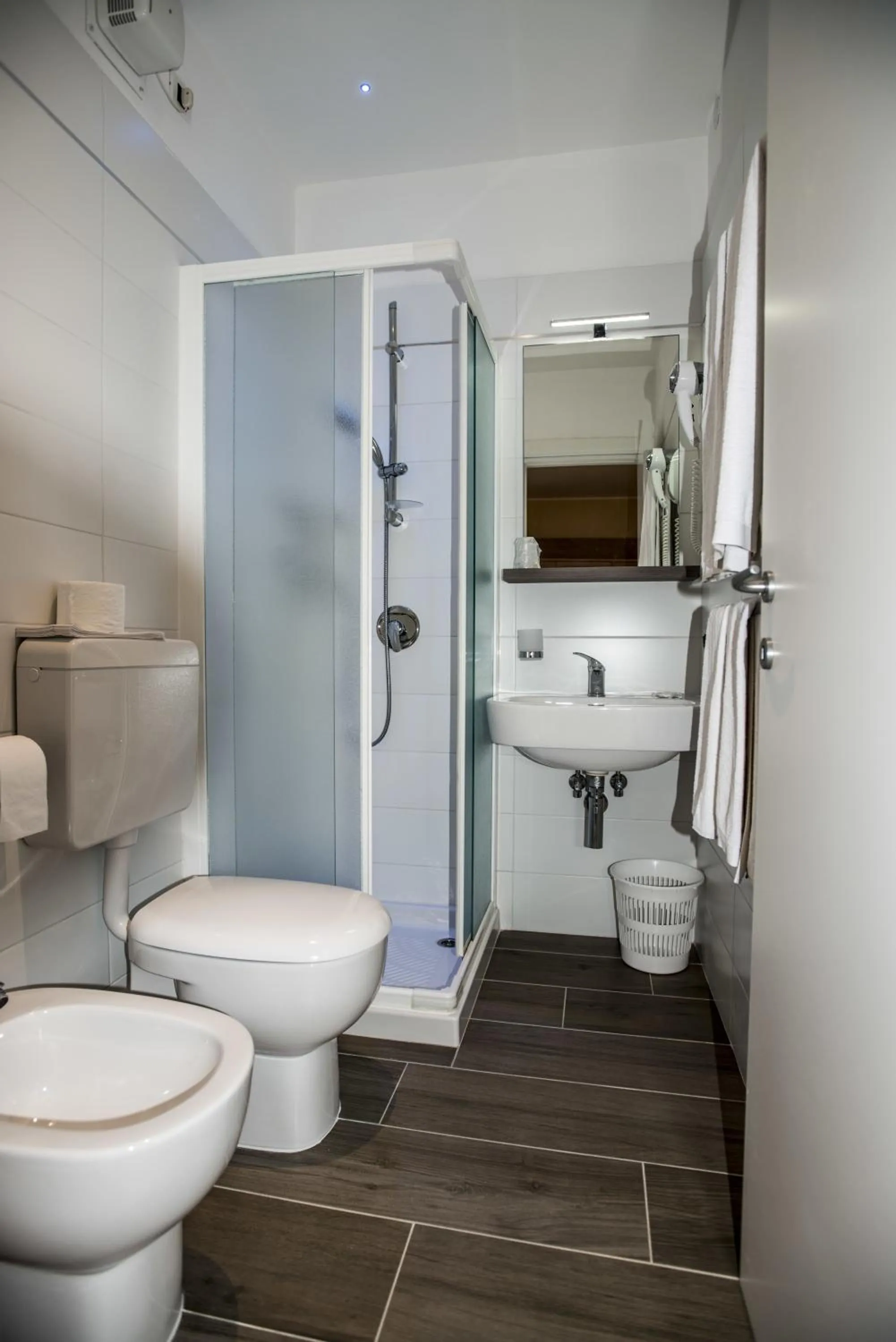 Shower in Hotel Eurovil Garni