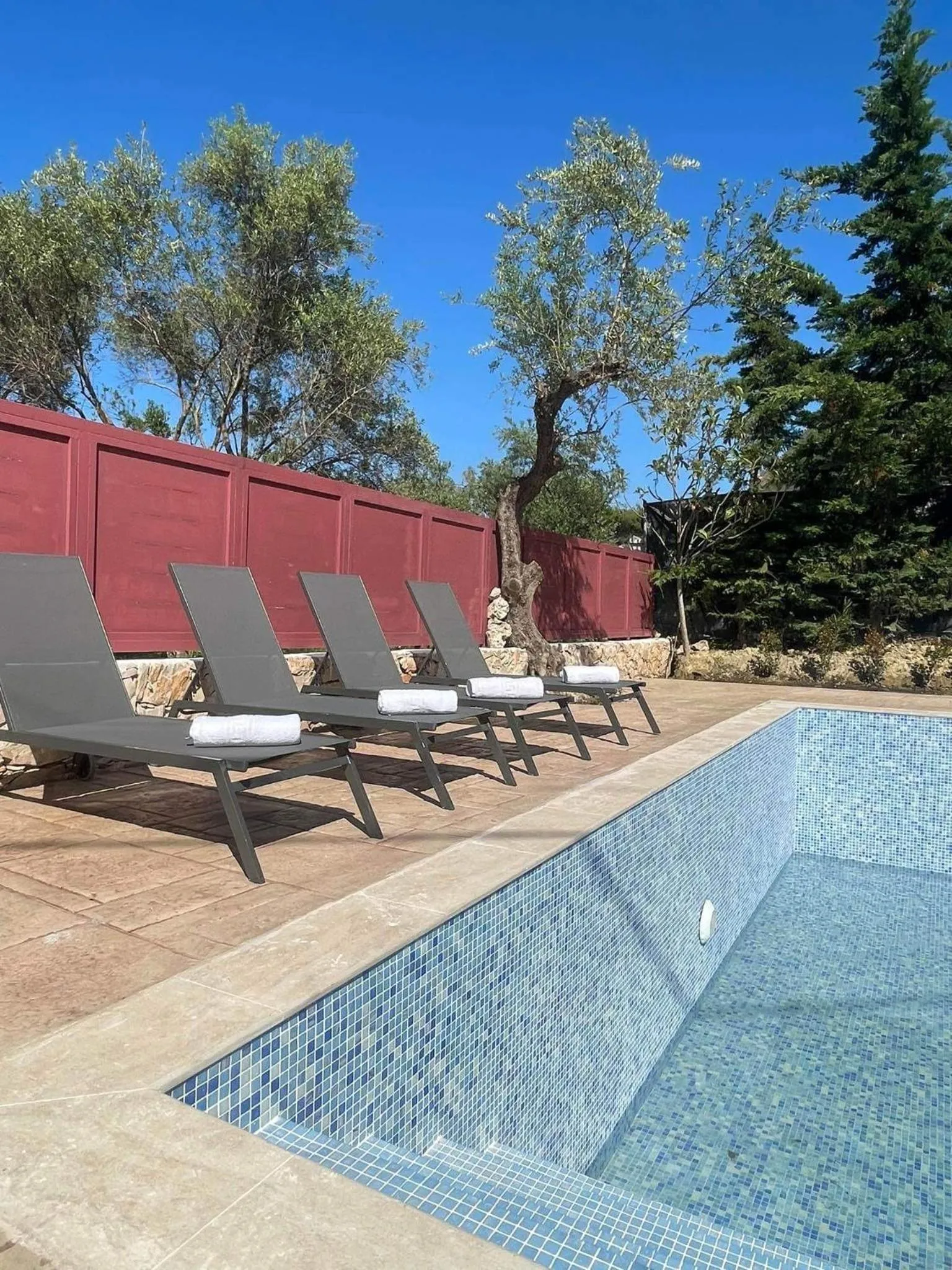 Nissi Collection Rooms