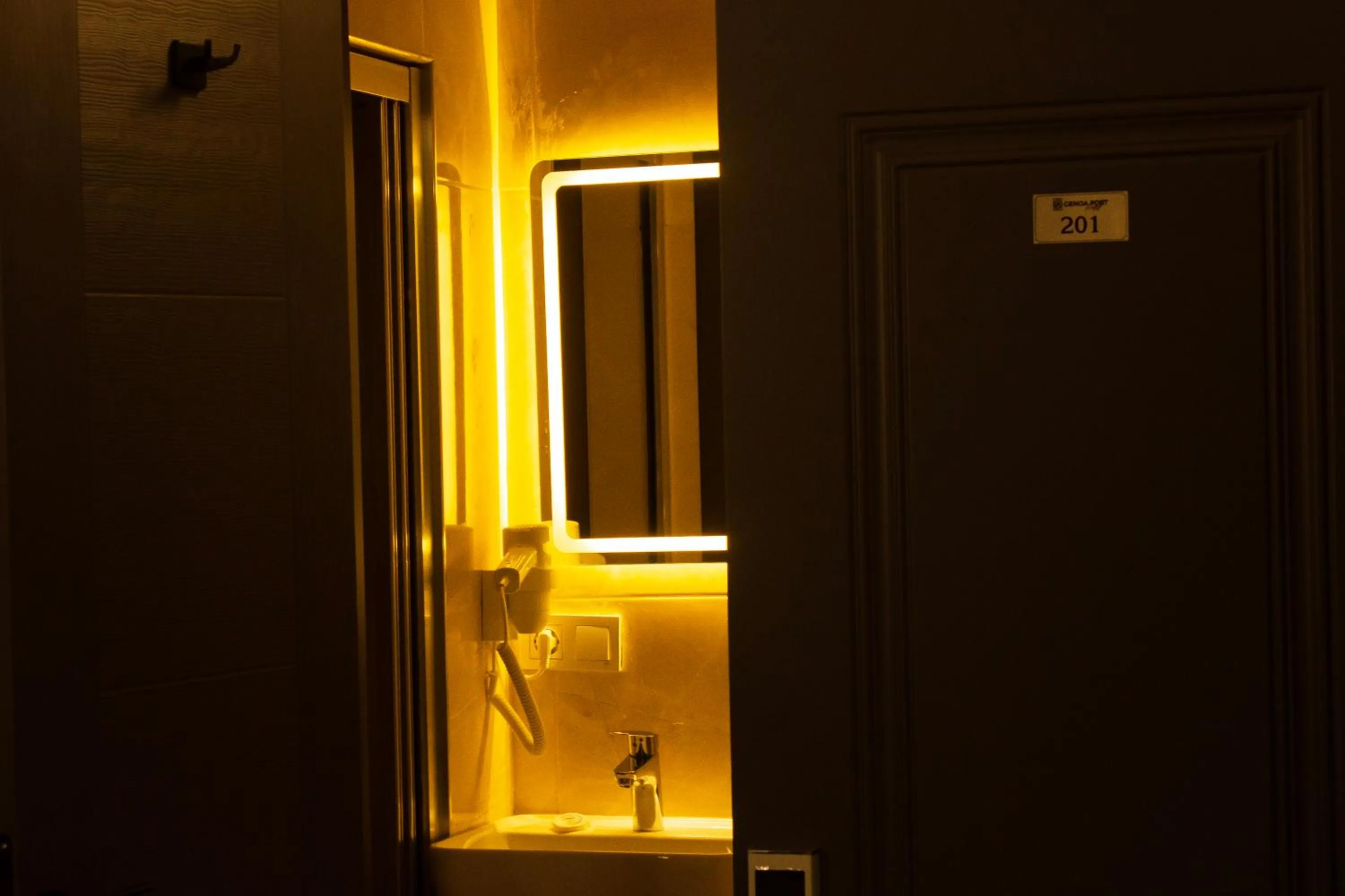 Shower in Genoa Port Hotel