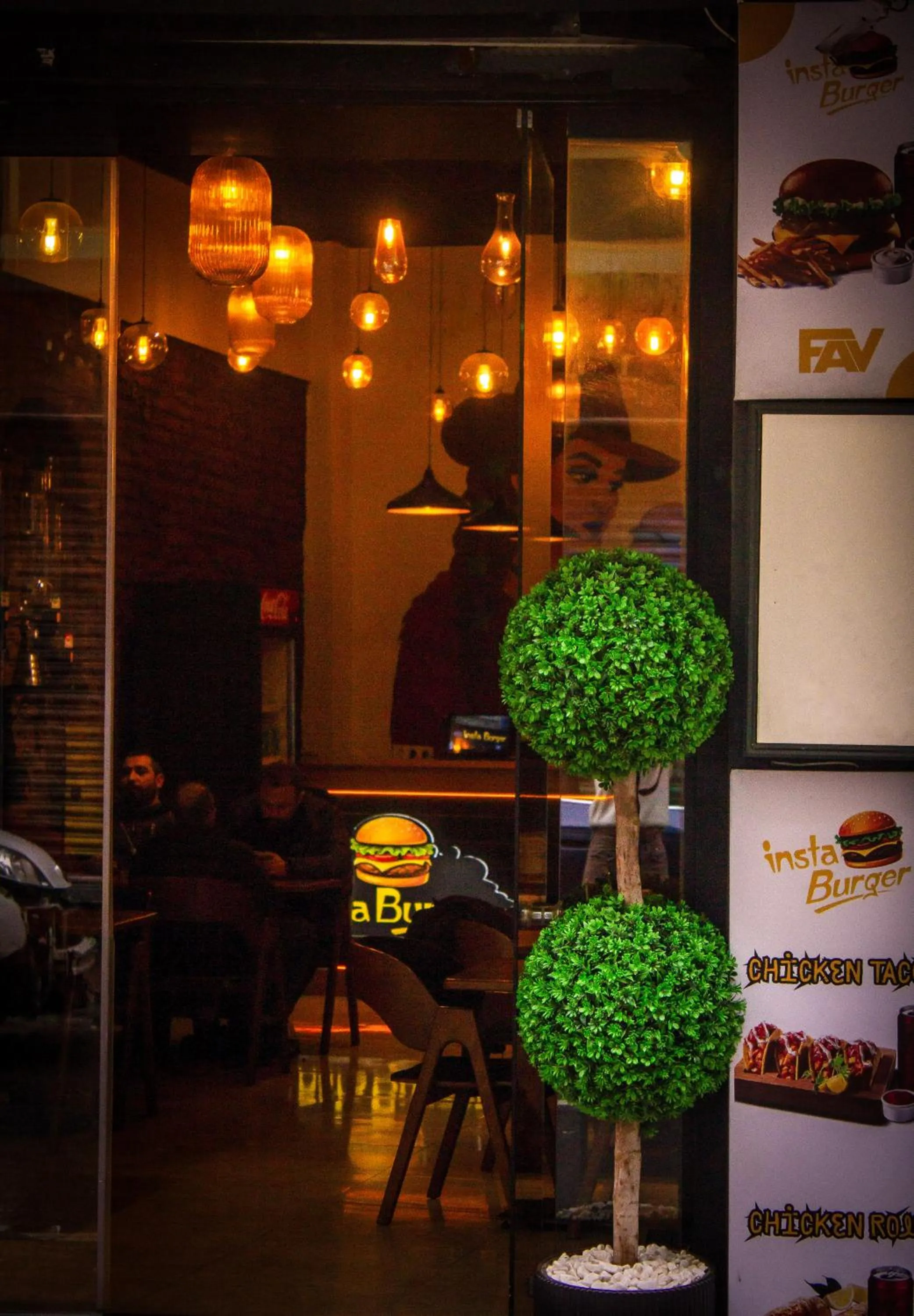 Restaurant/places to eat in Genoa Port Hotel