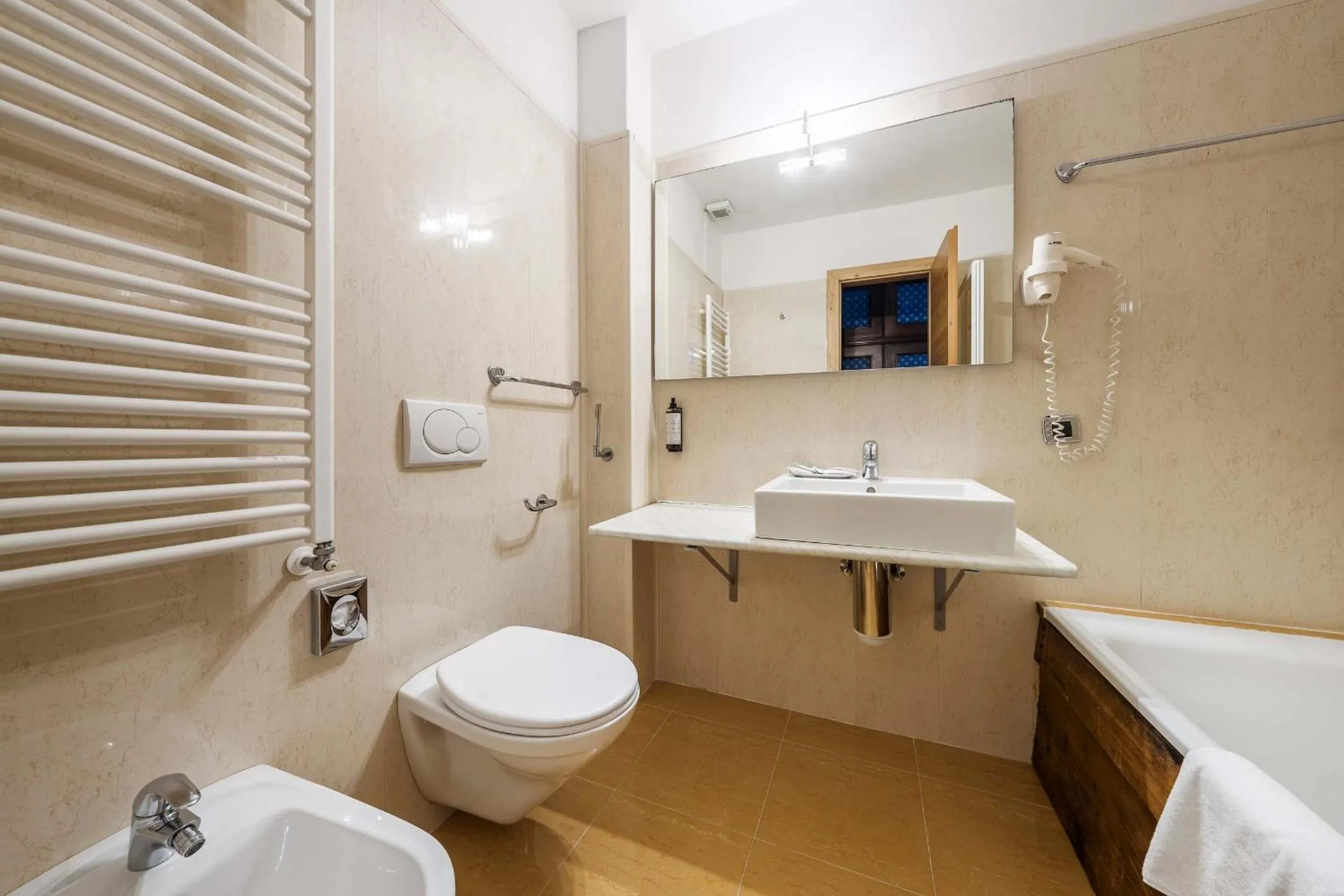 Bath in Hotel Olimpia