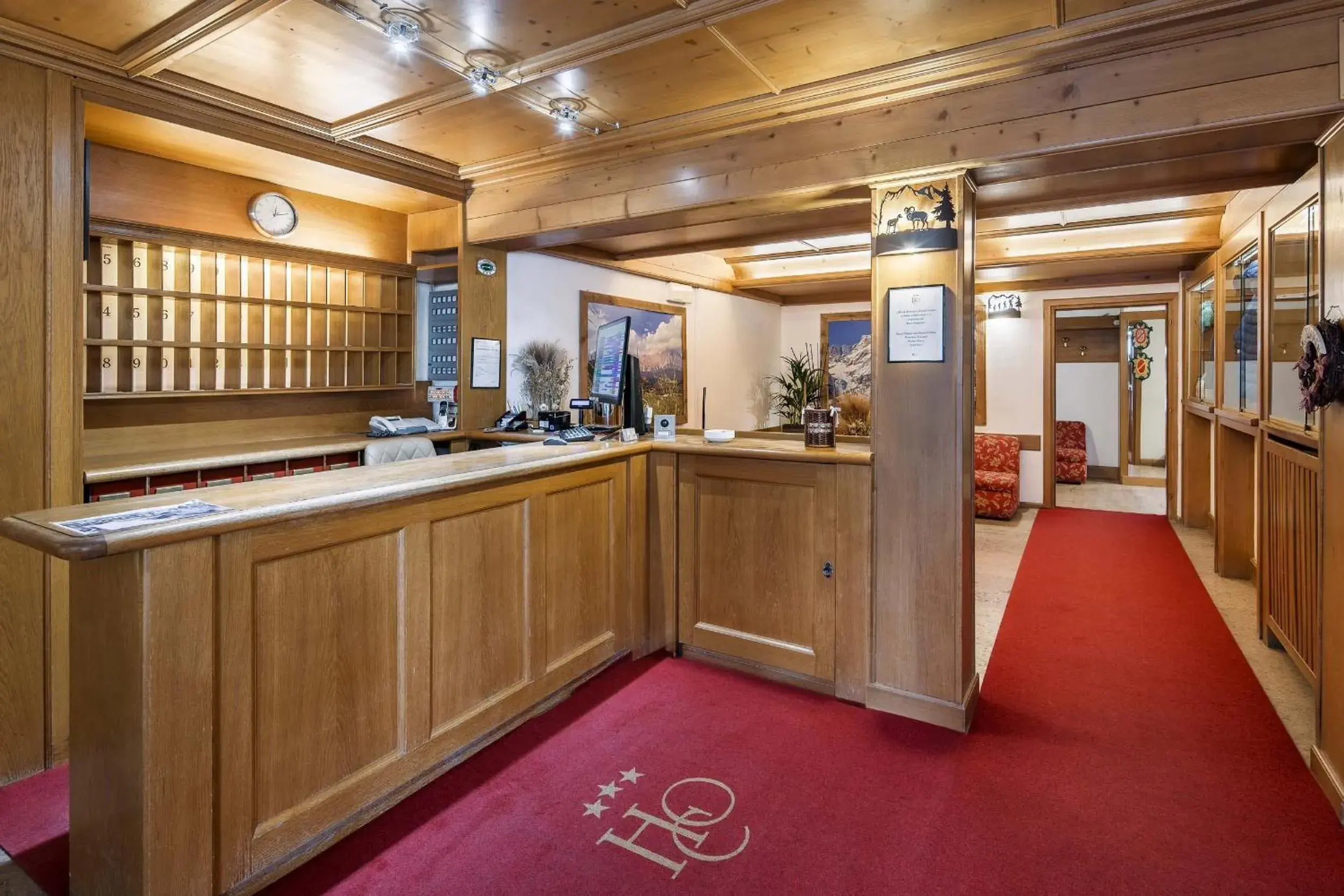 Lobby or reception in Hotel Olimpia Lobby or reception in Hotel Olimpia