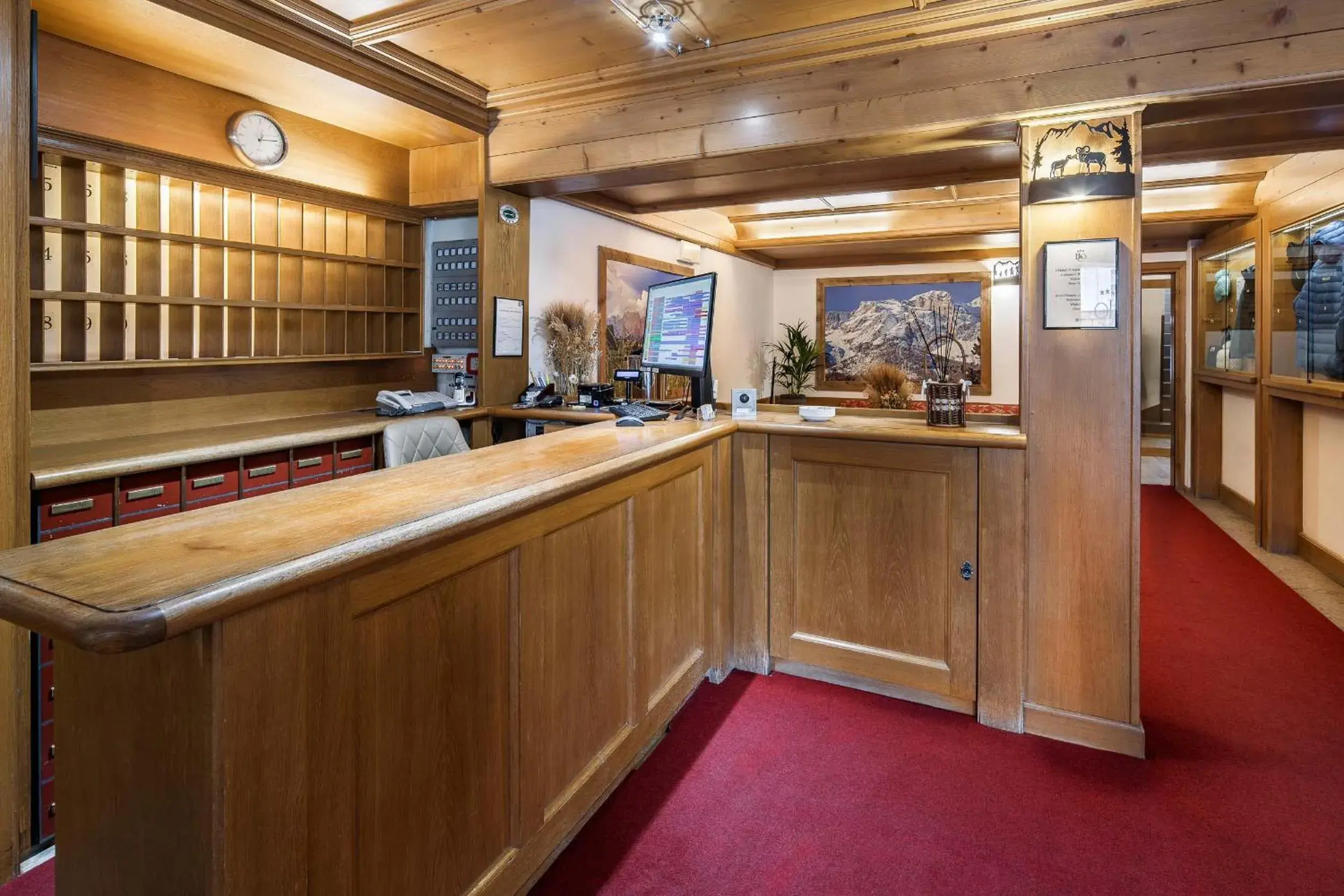 Lobby or reception in Hotel Olimpia Lobby or reception in Hotel Olimpia