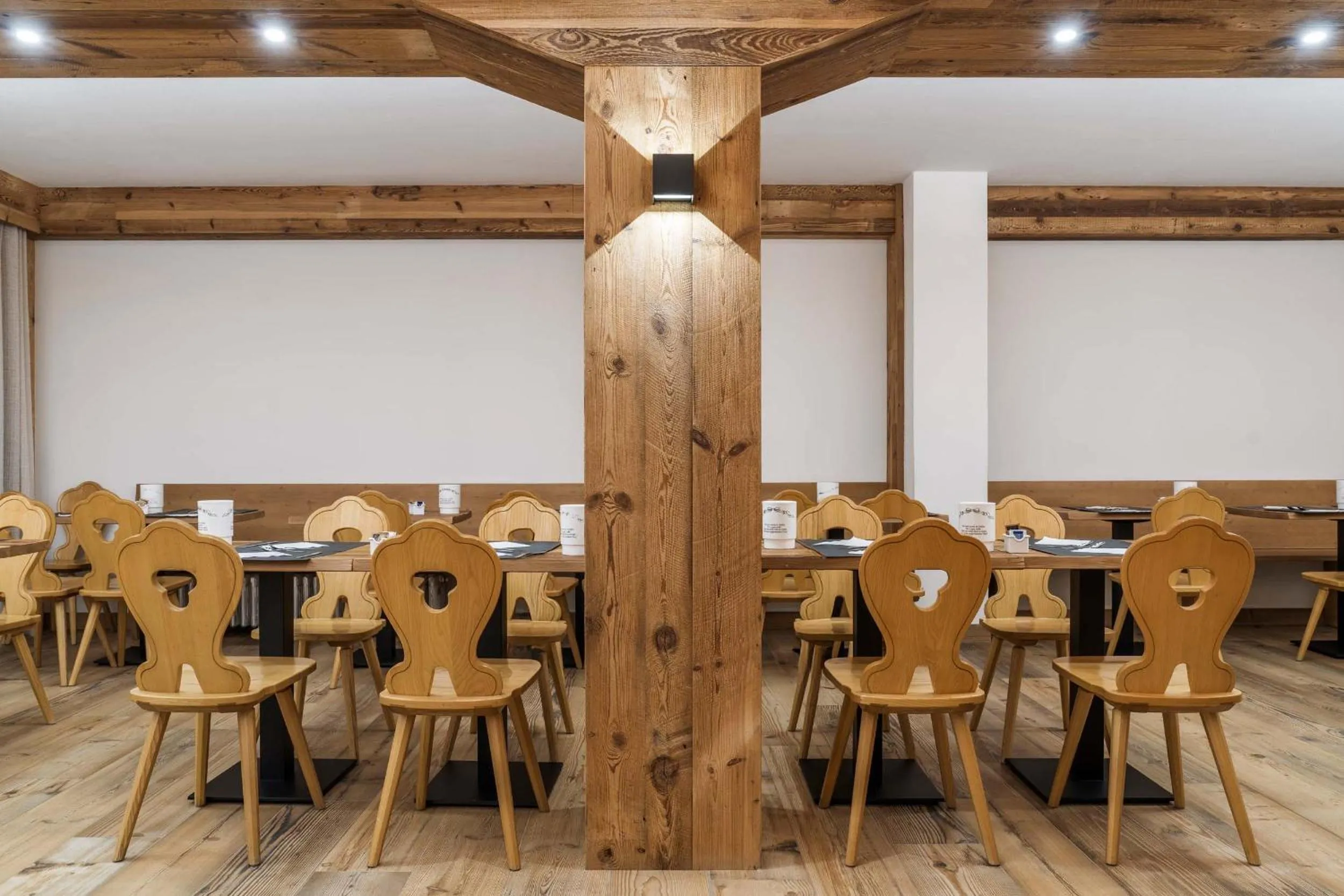 Seating area in Hotel Olimpia