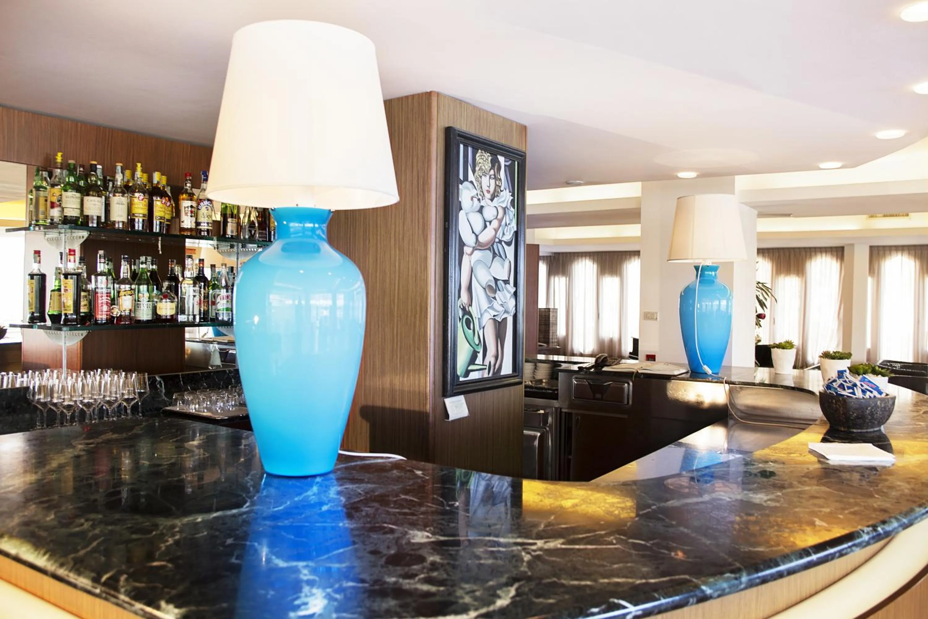 Lounge or bar in City Hotel