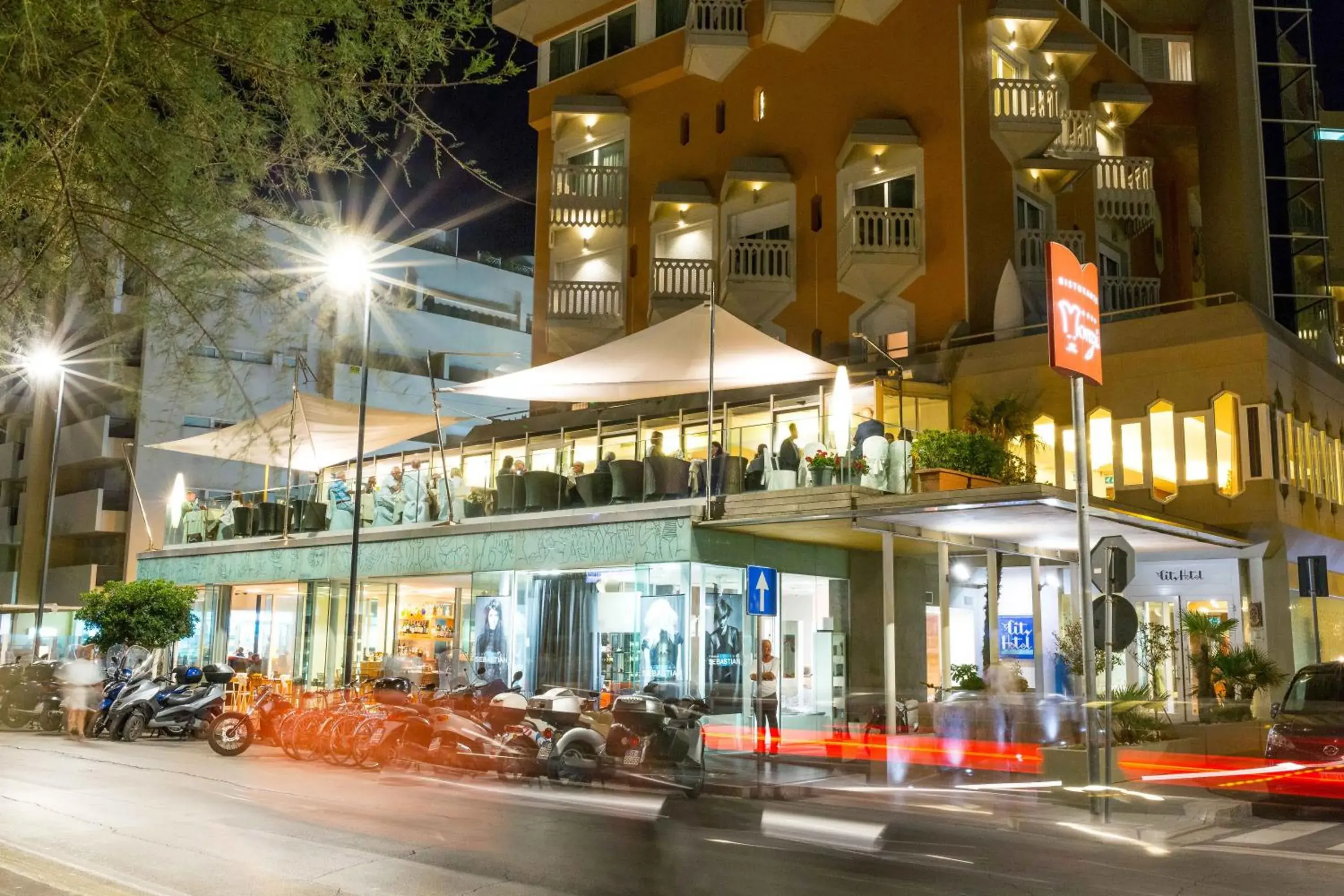 Facade/entrance in City Hotel Facade/entrance in City Hotel