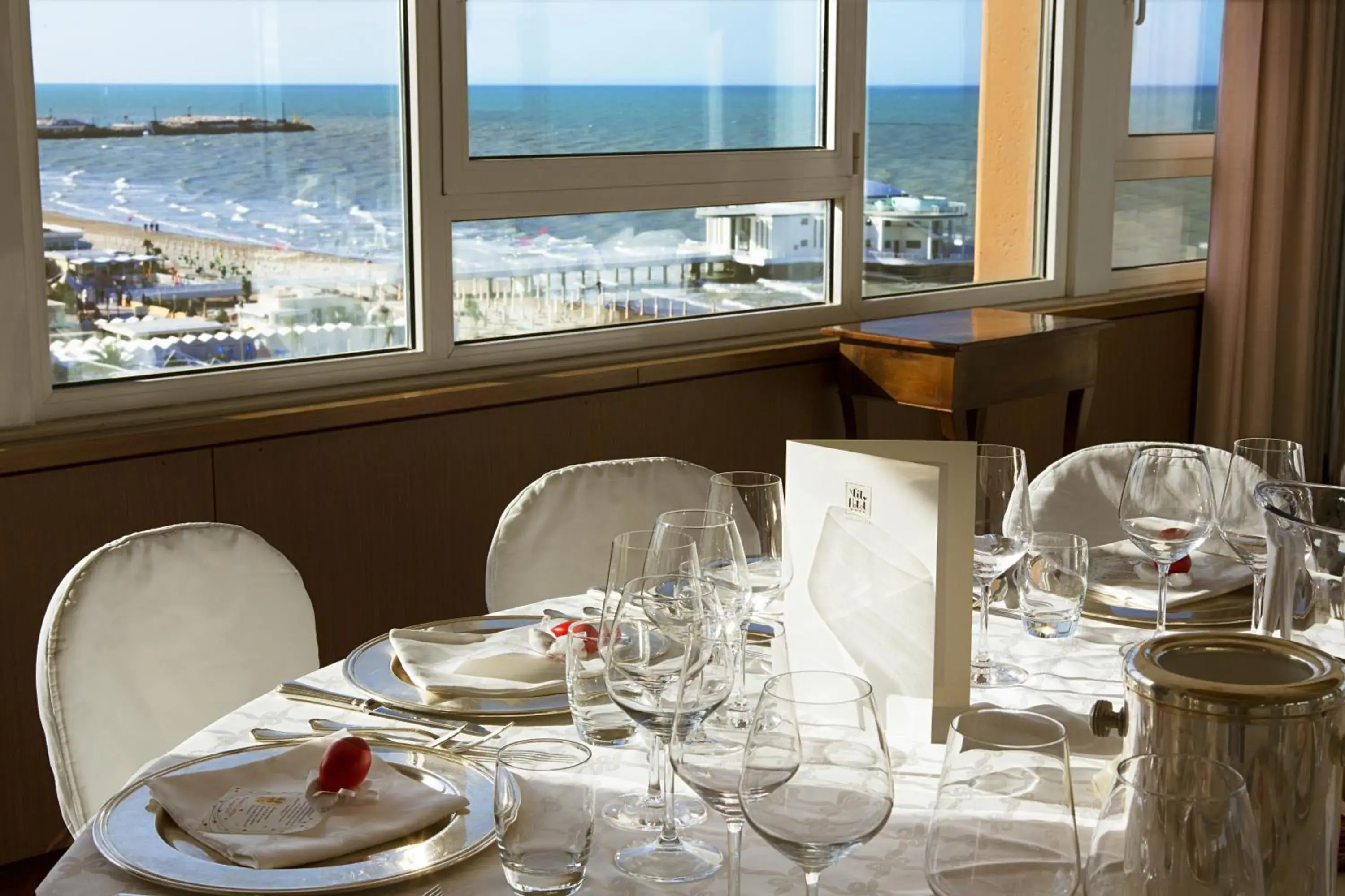 Restaurant/places to eat in City Hotel Restaurant/places to eat in City Hotel