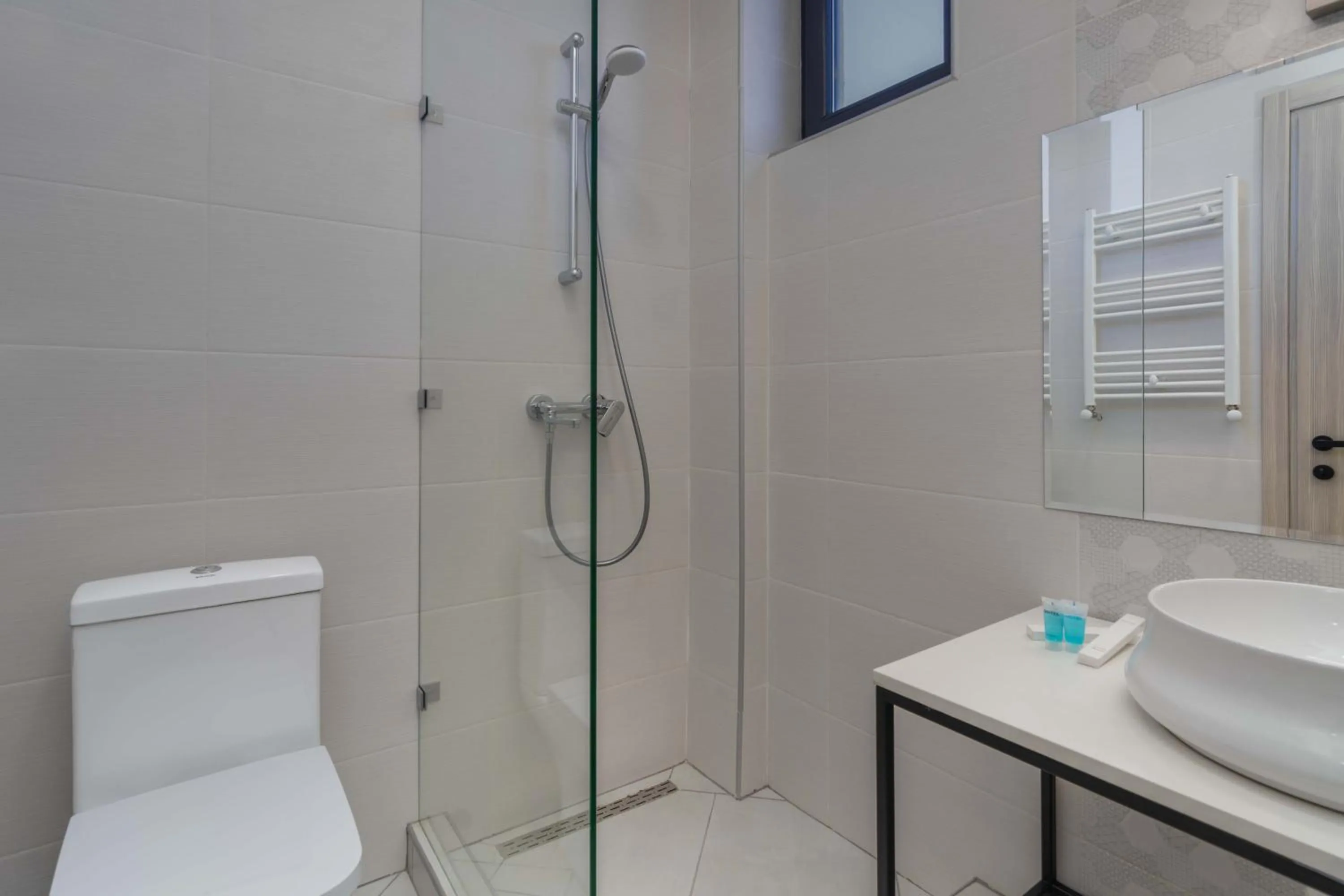 Shower in Hotel Alexandria