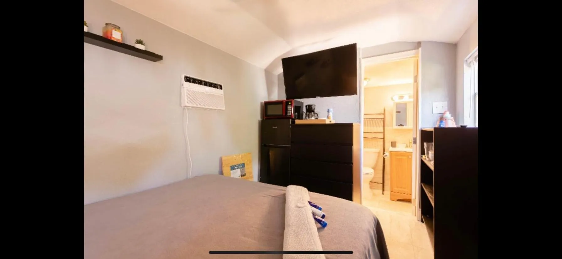 Kitchen or kitchenette, Bed in Cozy House