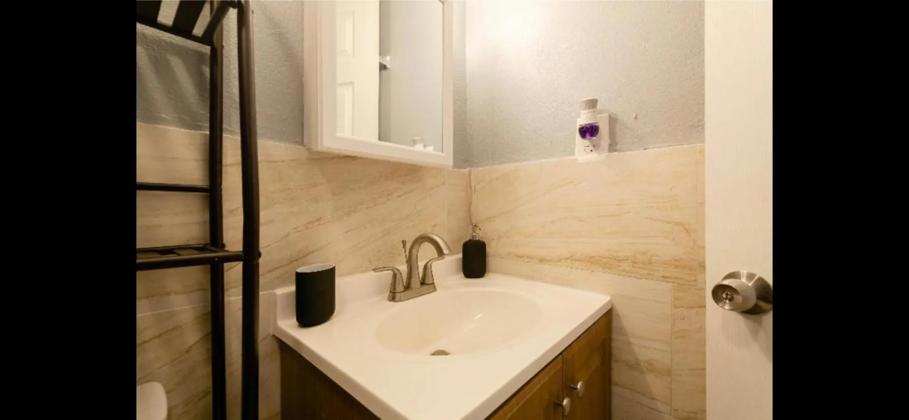 Bathroom in Cozy House