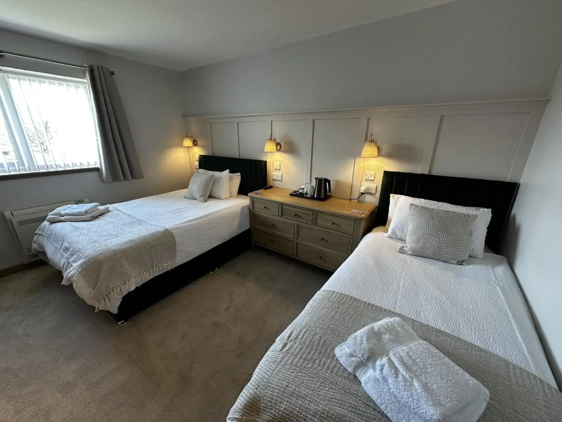 Double or Twin Room in Royal Oak Guesthouse Double or Twin Room in Royal Oak Guesthouse
