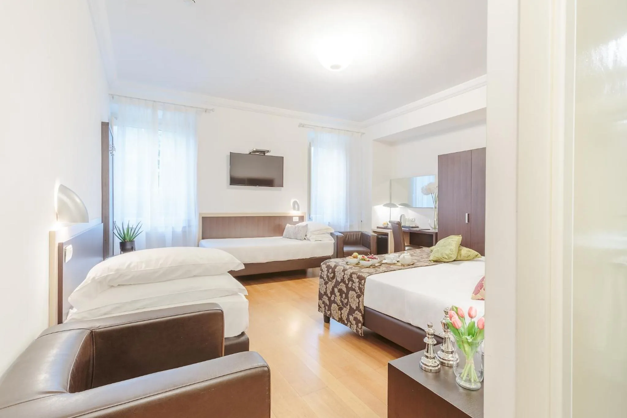 View (from property/room), Bed in Hotel Hambros - Il Parco in Villa Banchieri