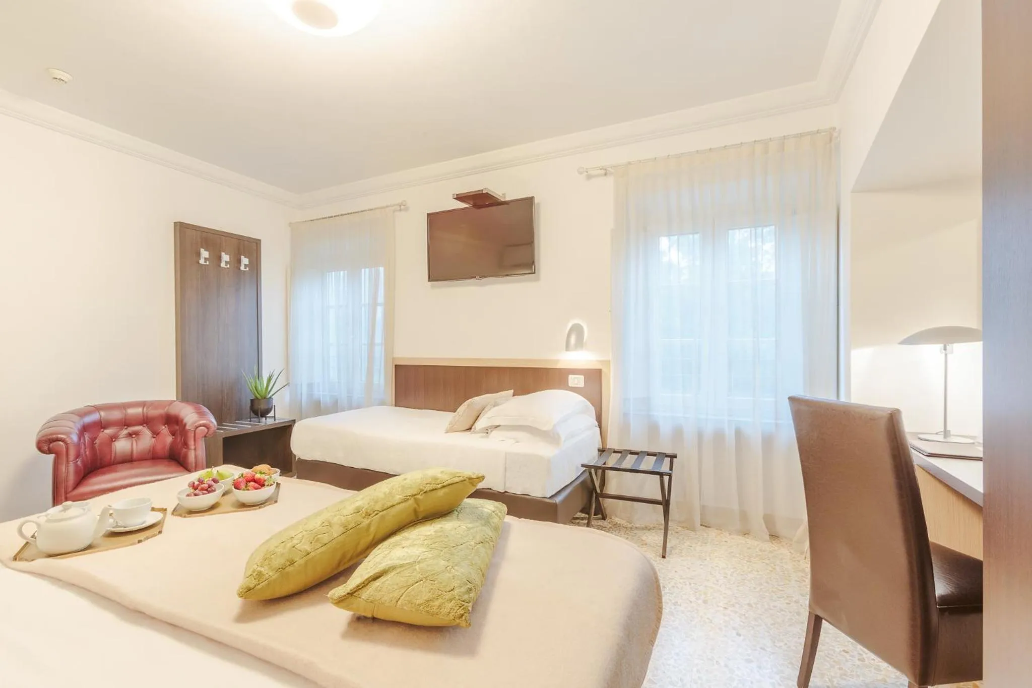 View (from property/room), Bed in Hotel Hambros - Il Parco in Villa Banchieri