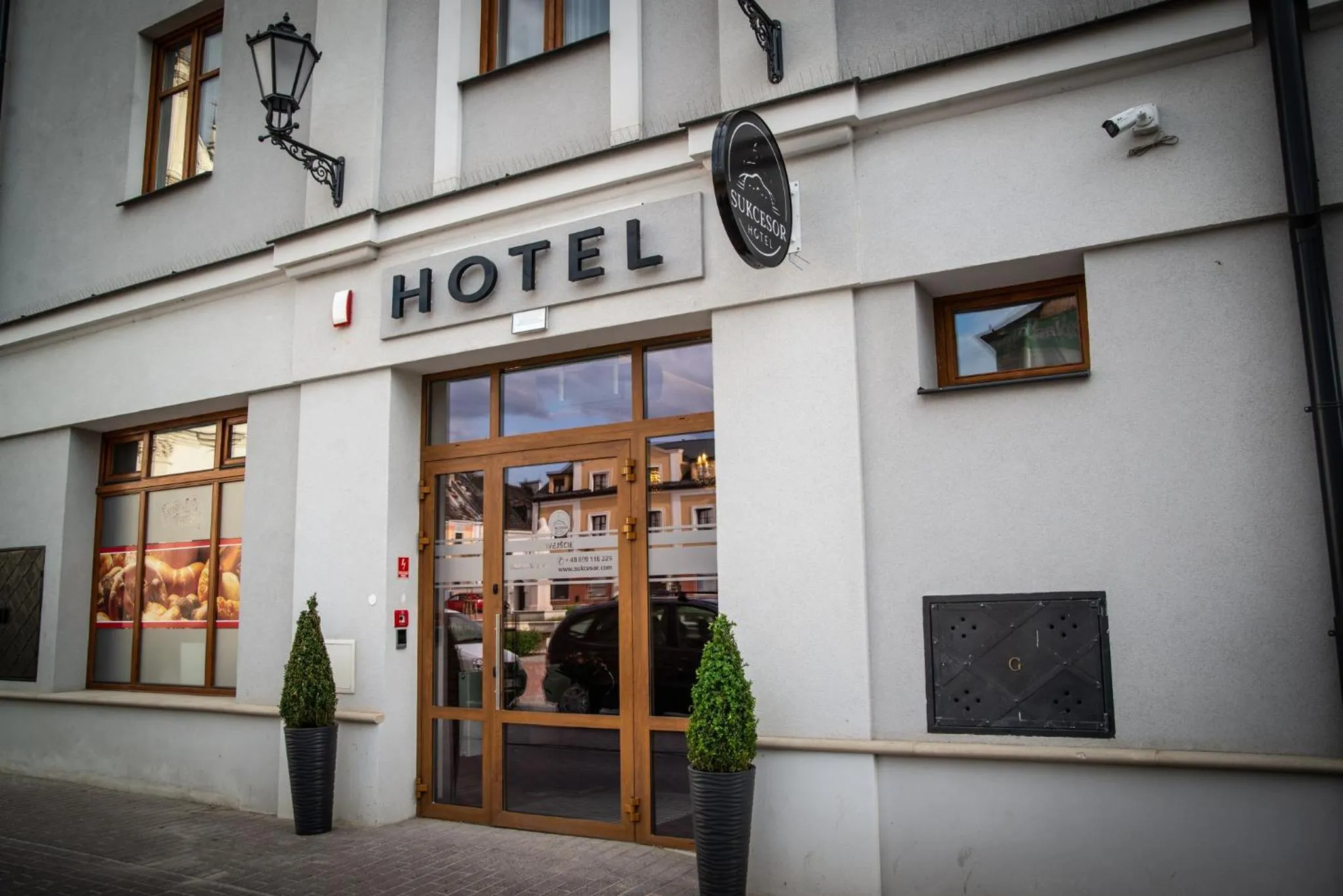 Property building in Hotel Sukcesor