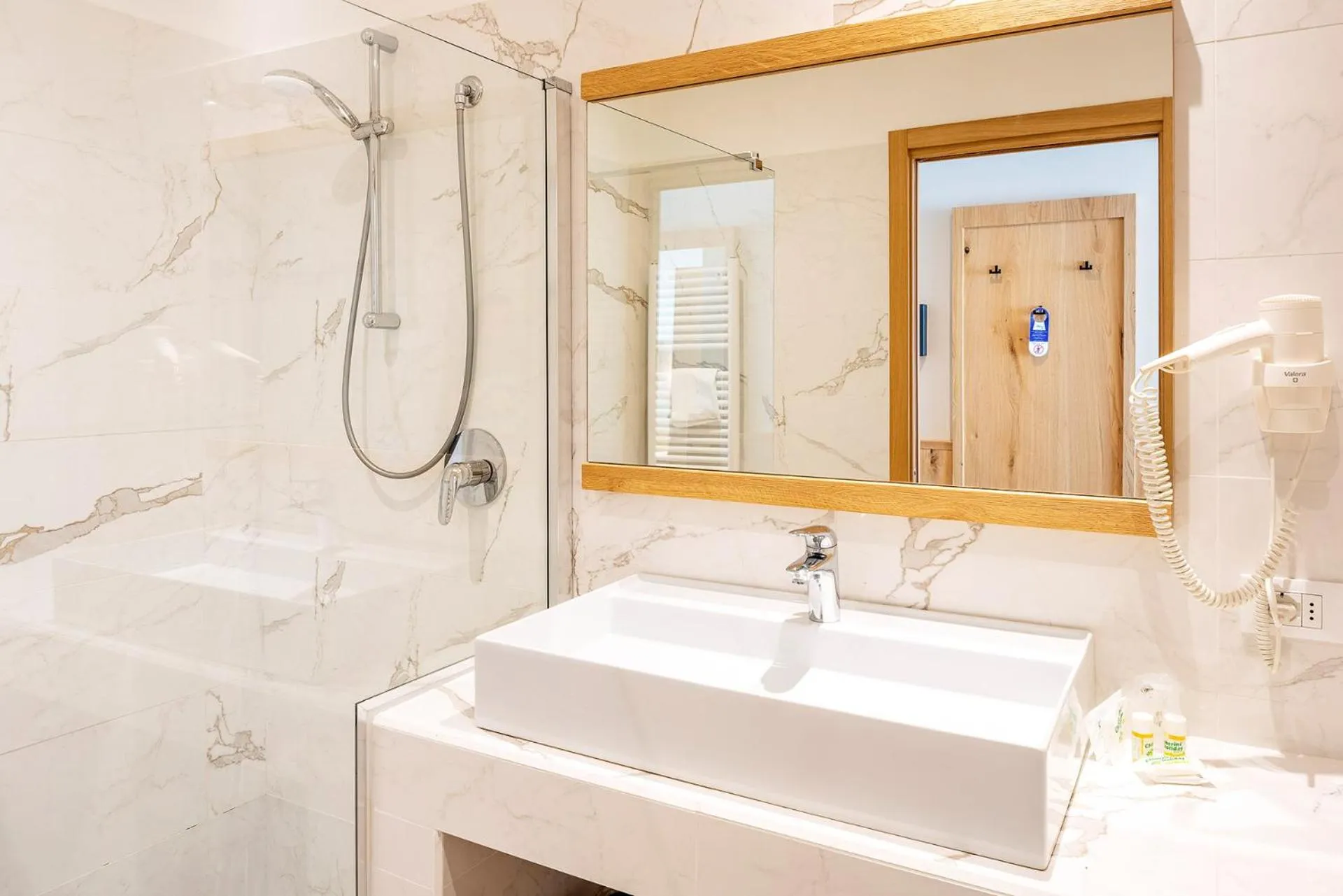 Shower in Centro Vacanze La Limonaia