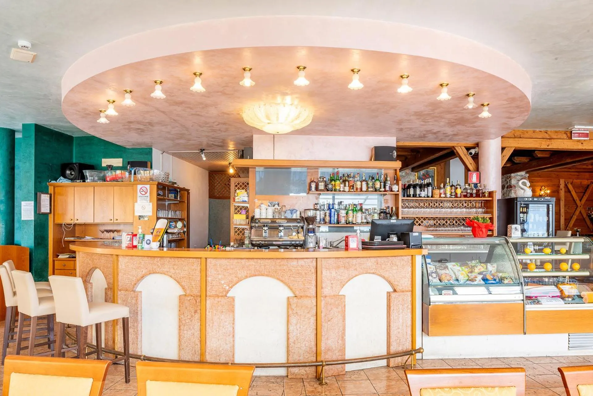 Lounge or bar in Centro Vacanze La Limonaia