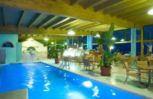 Swimming pool in Centro Vacanze La Limonaia Swimming pool in Centro Vacanze La Limonaia