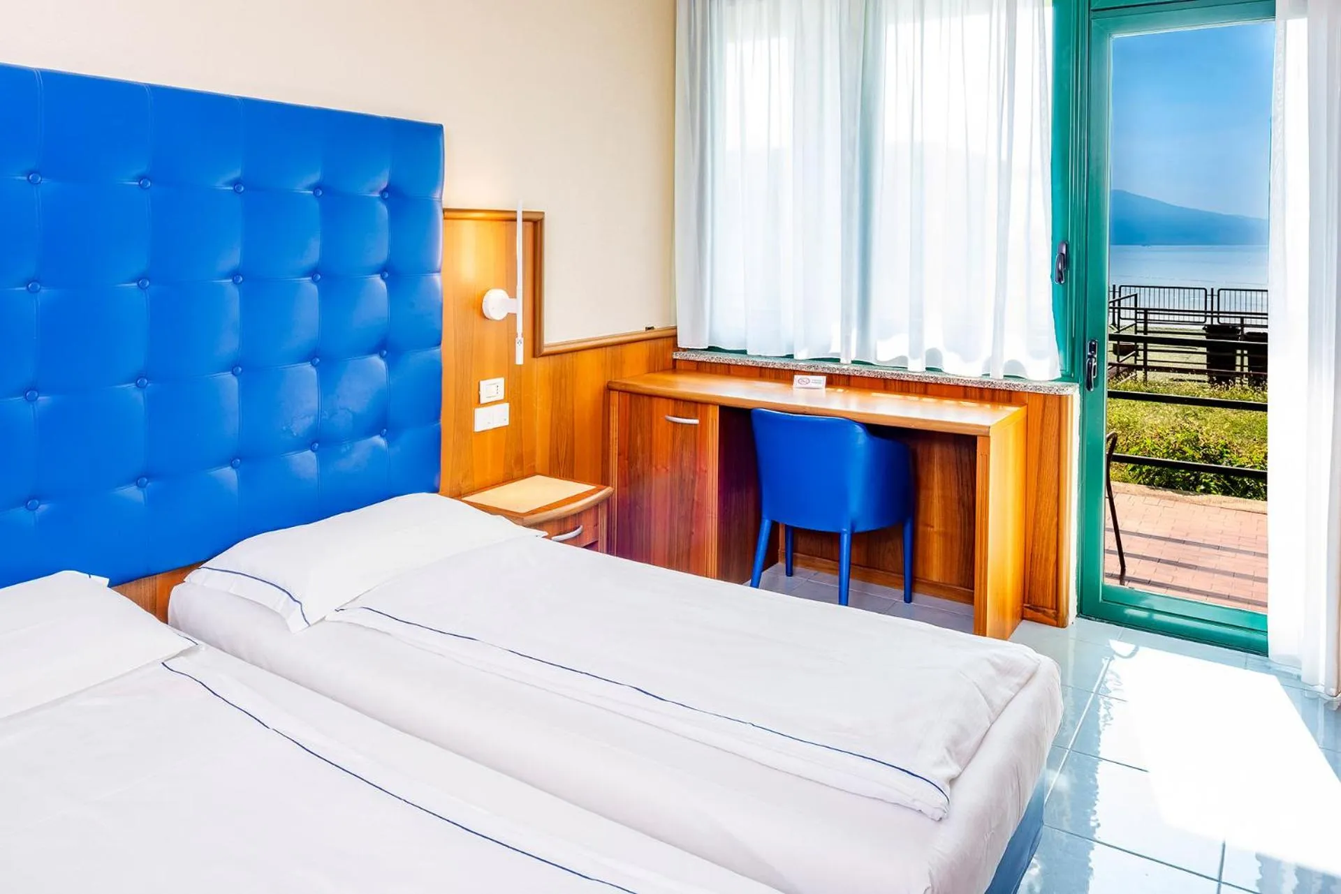 View (from property/room), Bed in Centro Vacanze La Limonaia