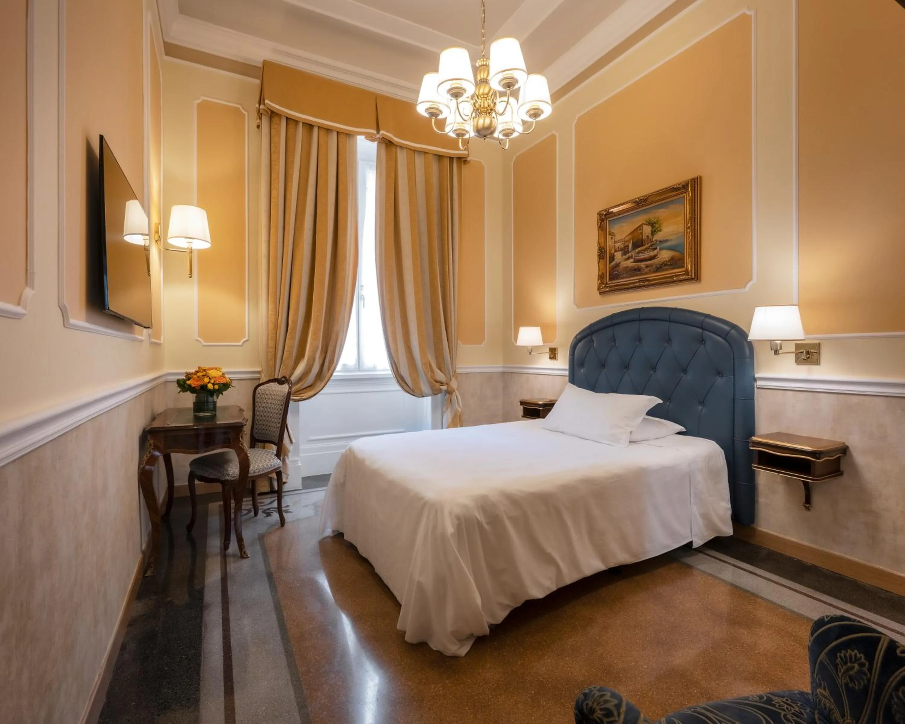 Bedroom, Bed in Hotel Bristol Palace