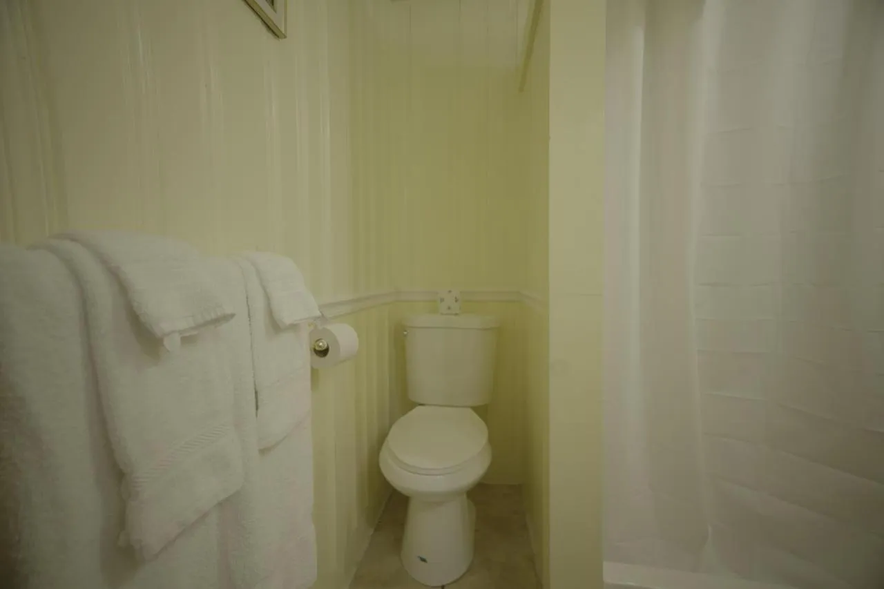 Betty Doon Motor Hotel